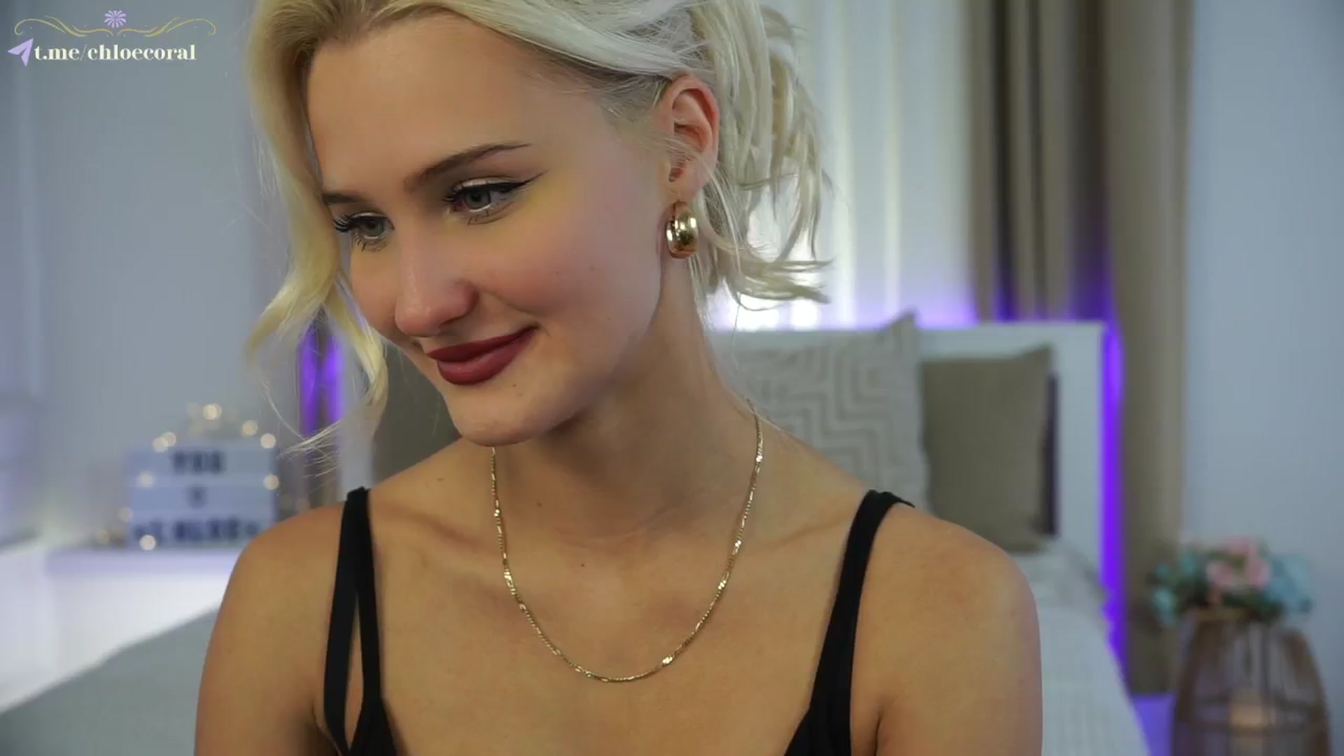 Gallery image thumbnail from ChloeCoral's myfreecams stream on, 11/13/2024, 01:17 image 17 of 20