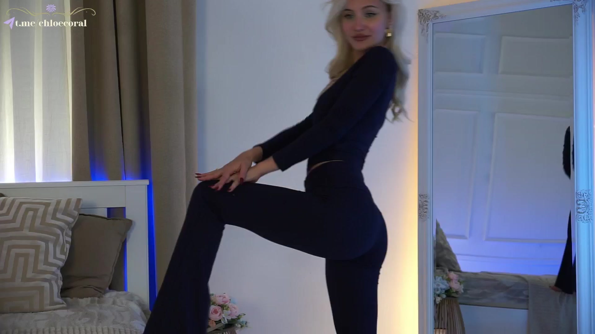 Gallery image thumbnail from ChloeCoral's myfreecams stream on, 11/16/2024, 24:08 image 3 of 20
