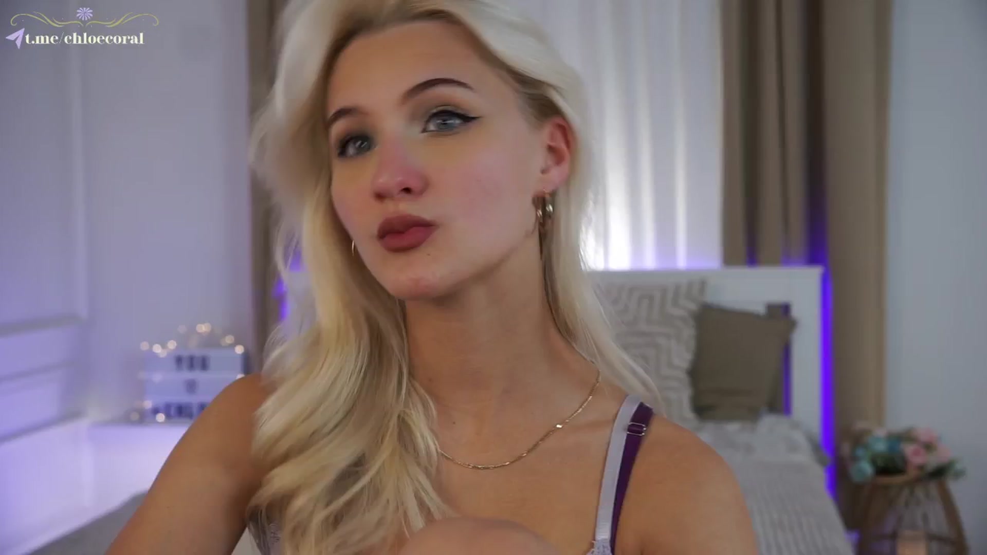 Gallery image thumbnail from ChloeCoral's myfreecams stream on, 11/16/2024, 16:01 image 1 of 20
