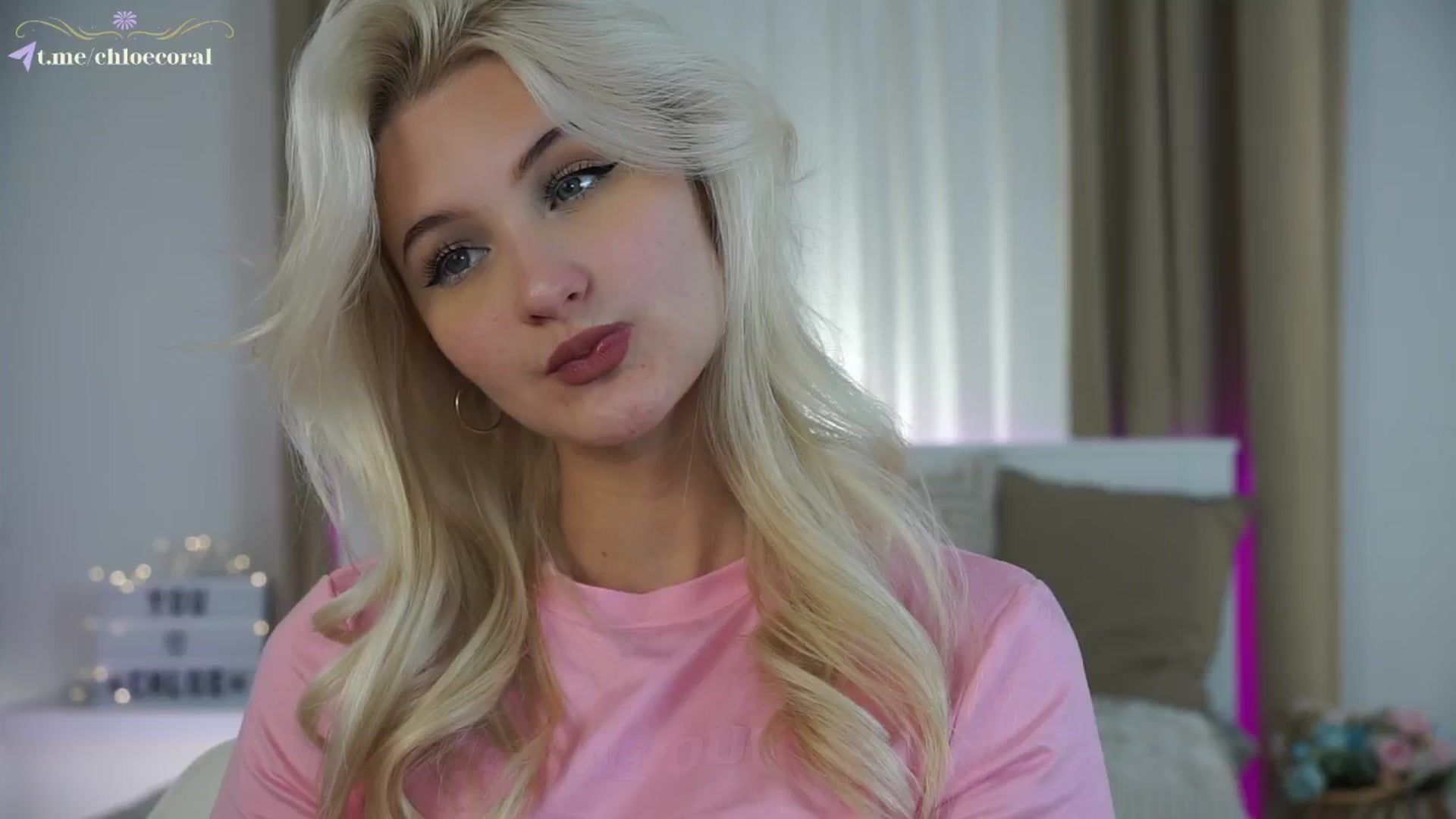 Gallery image thumbnail from ChloeCoral's myfreecams stream on, 11/17/2024, 14:36 image 10 of 20