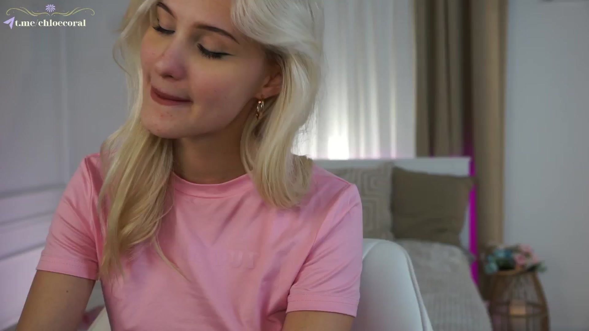 Gallery image thumbnail from ChloeCoral's myfreecams stream on, 11/17/2024, 16:30 image 5 of 20
