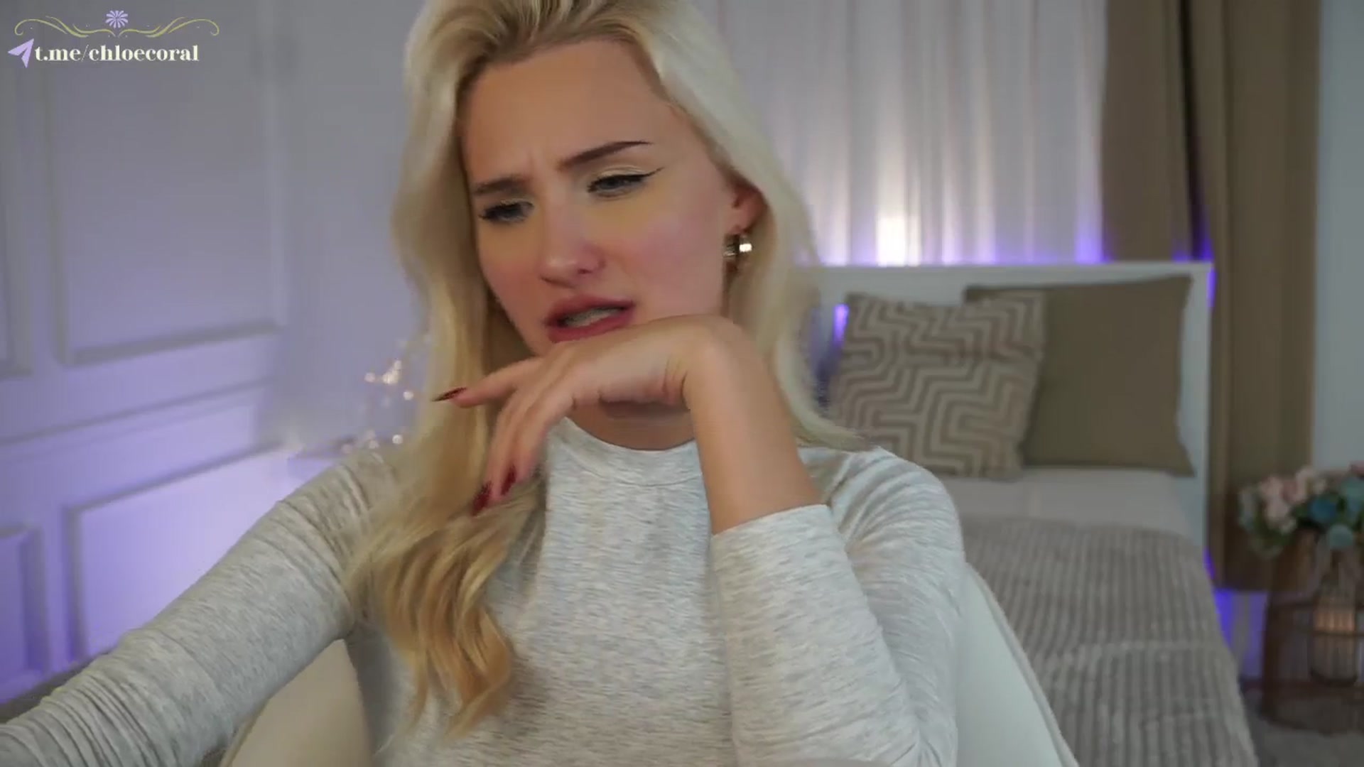 Gallery image thumbnail from ChloeCoral's myfreecams stream on, 11/19/2024, 21:42 image 16 of 20