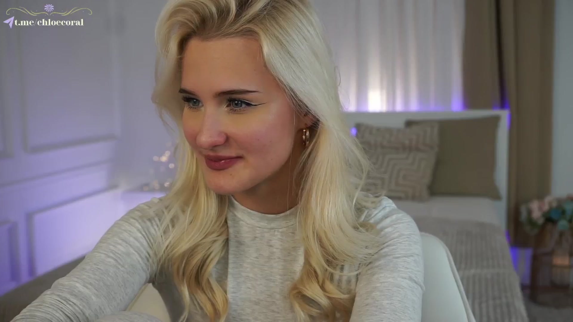 Gallery image thumbnail from ChloeCoral's myfreecams stream on, 11/19/2024, 21:42 image 15 of 20