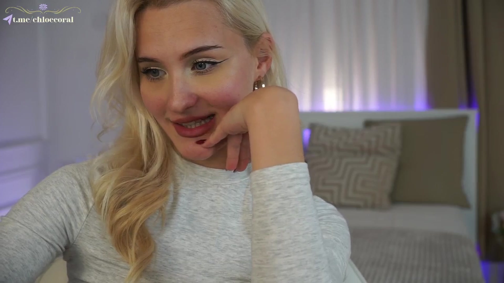 Gallery image thumbnail from ChloeCoral's myfreecams stream on, 11/19/2024, 22:12 image 12 of 20