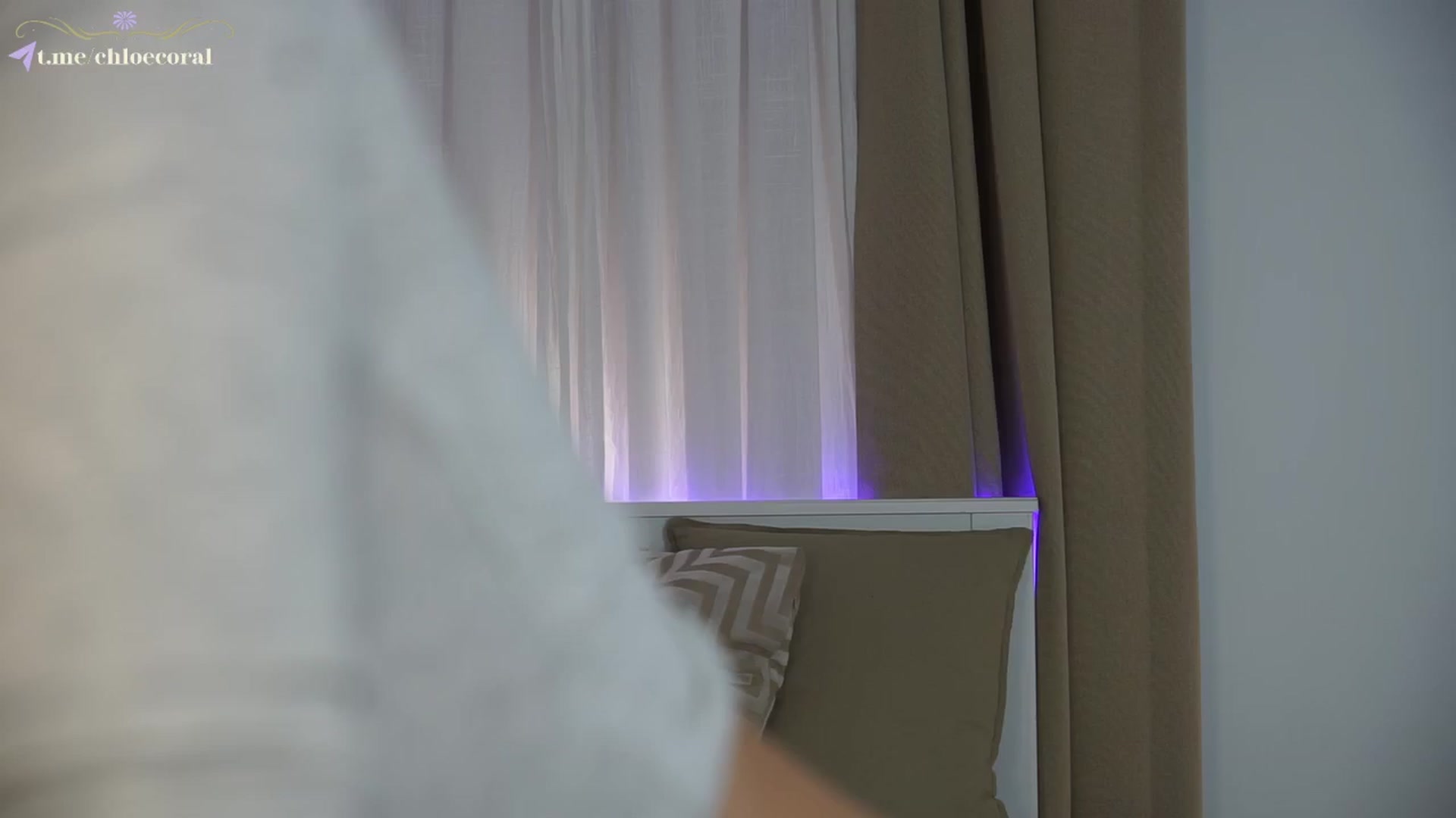 Gallery image thumbnail from ChloeCoral's myfreecams stream on, 11/20/2024, 24:02 image 8 of 20