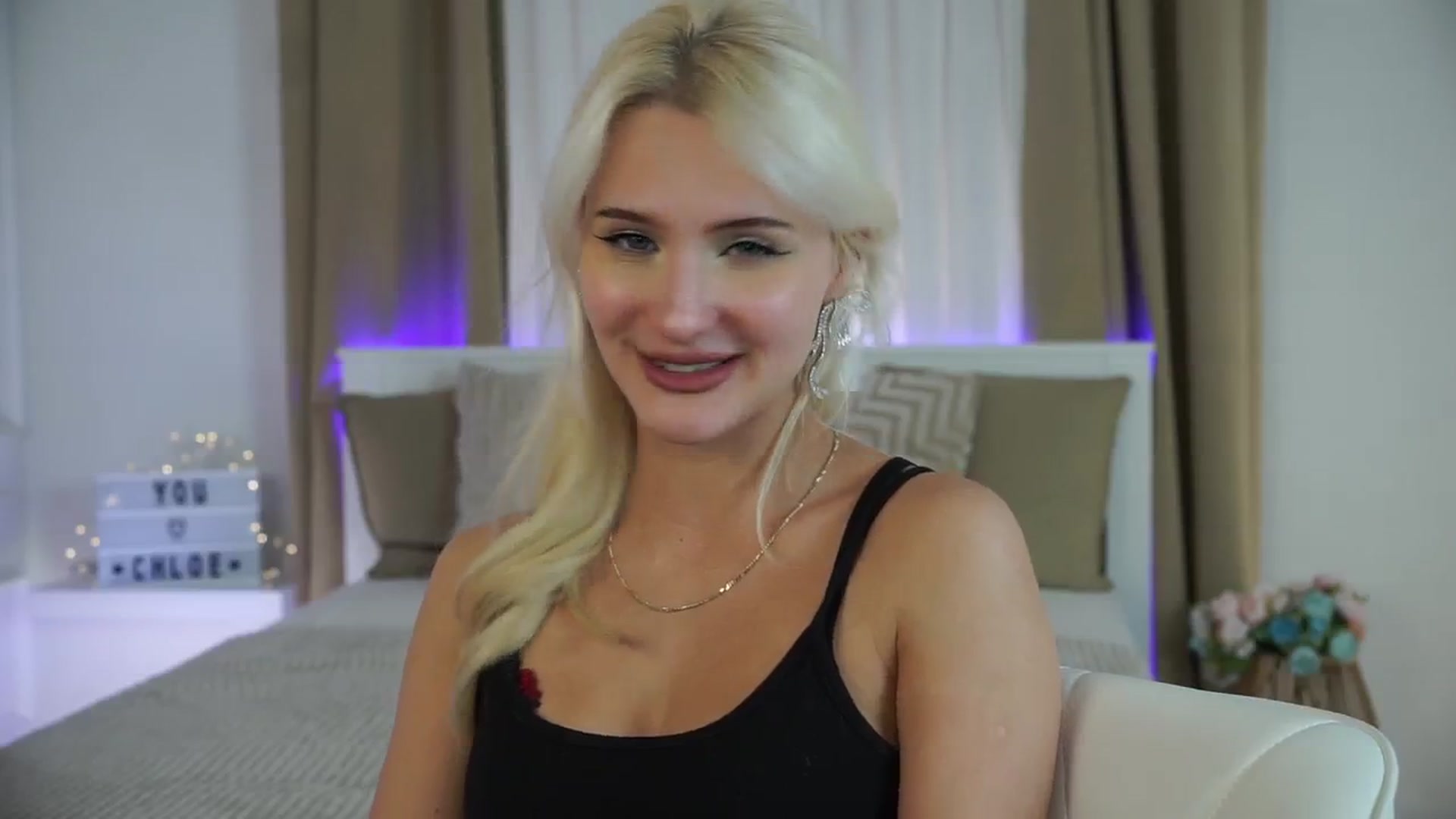 Gallery image thumbnail from ChloeCoral's myfreecams stream on, 11/20/2024, 23:11 image 20 of 20