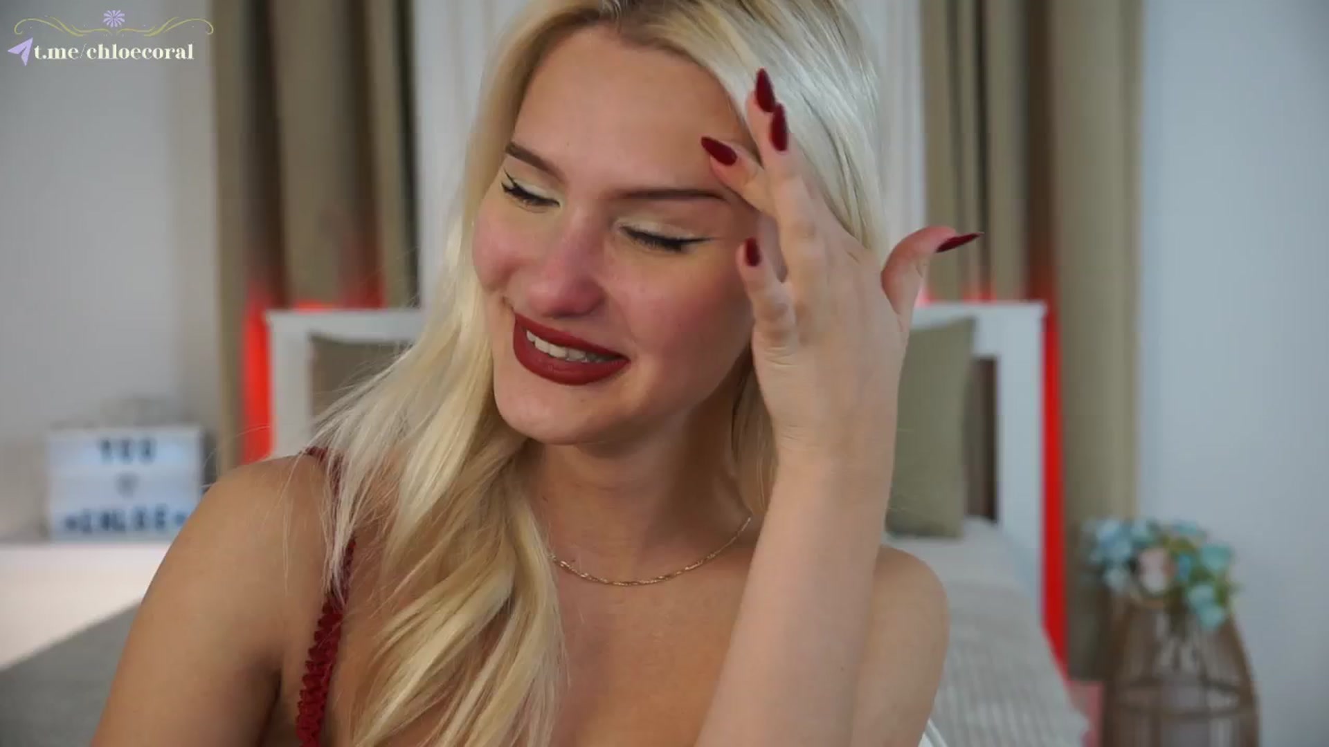 Gallery image thumbnail from ChloeCoral's myfreecams stream on, 11/24/2024, 20:40 image 17 of 20