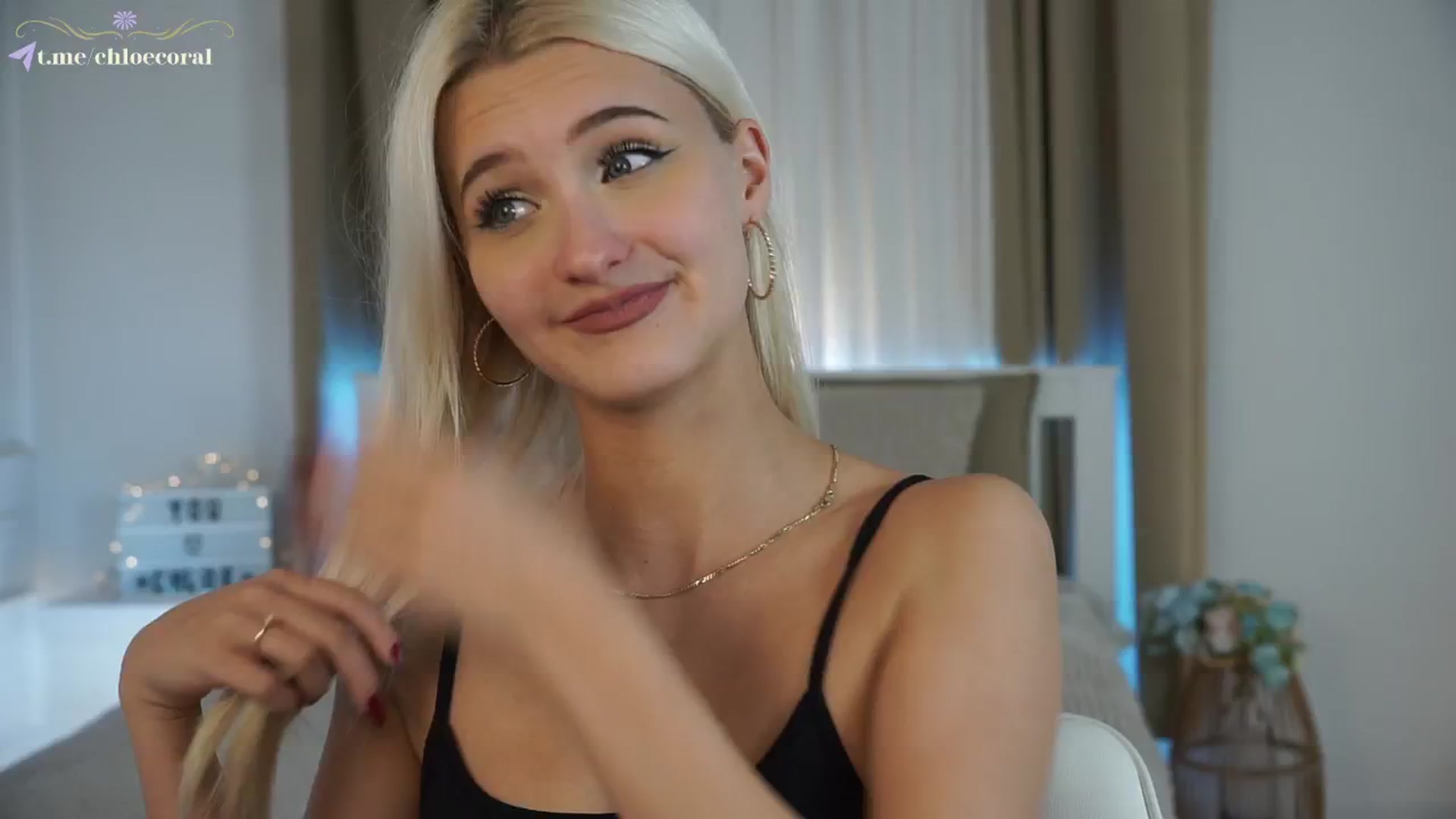 Gallery image thumbnail from ChloeCoral's myfreecams stream on, 11/26/2024, 20:02 image 4 of 20