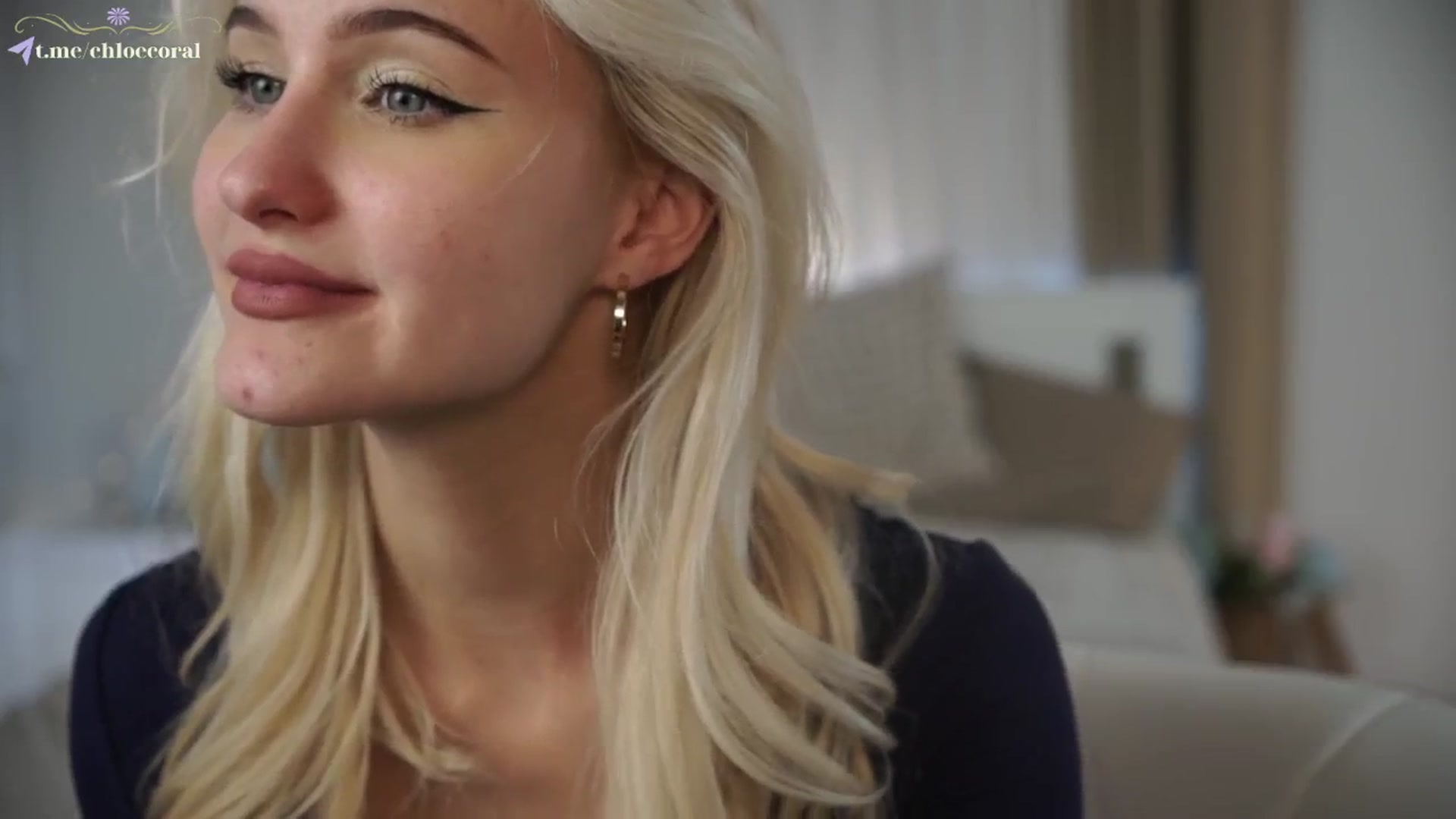 Gallery image thumbnail from ChloeCoral's myfreecams stream on, 12/01/2024, 21:18 image 15 of 20