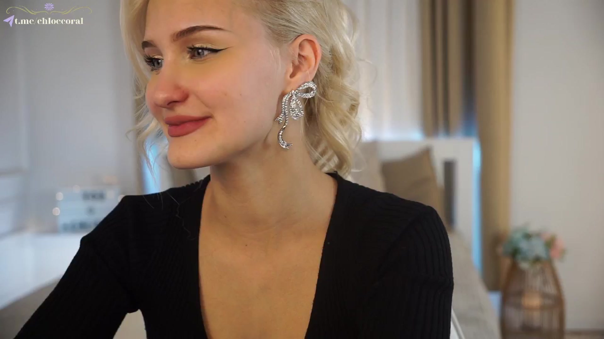 Gallery image thumbnail from ChloeCoral's myfreecams stream on, 12/06/2024, 22:30 image 5 of 20