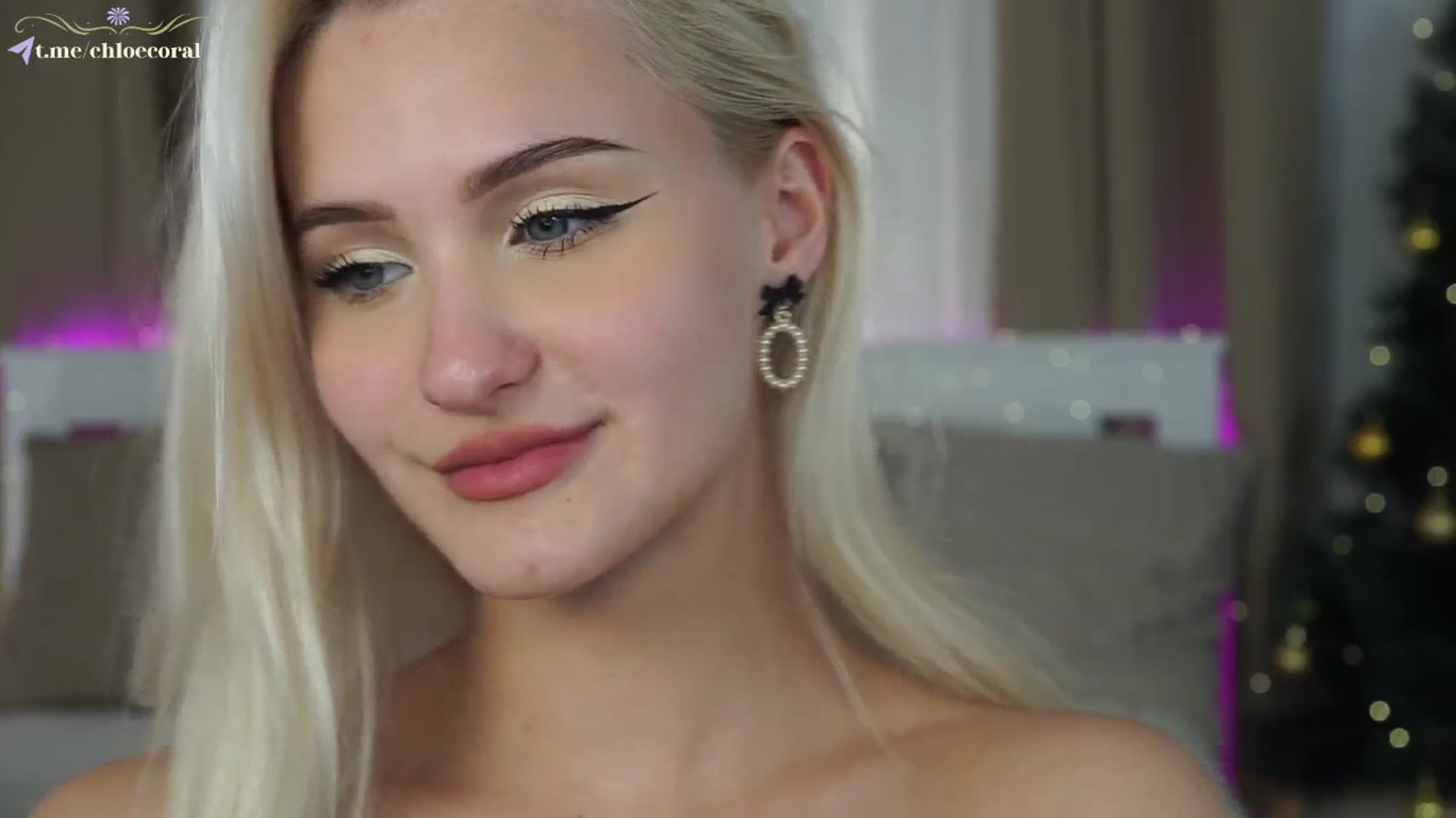 Gallery image thumbnail from ChloeCoral's myfreecams stream on, 12/11/2024, 20:53 image 19 of 20