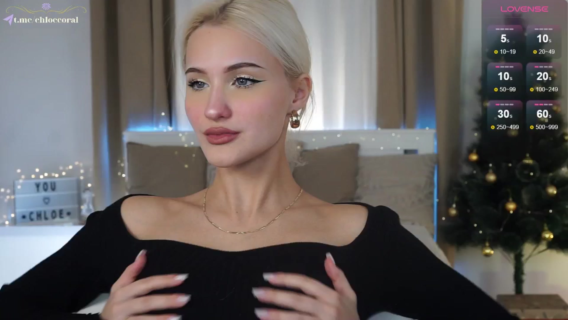 Gallery image thumbnail from ChloeCoral's myfreecams stream on, 12/12/2024, 19:20 image 14 of 20