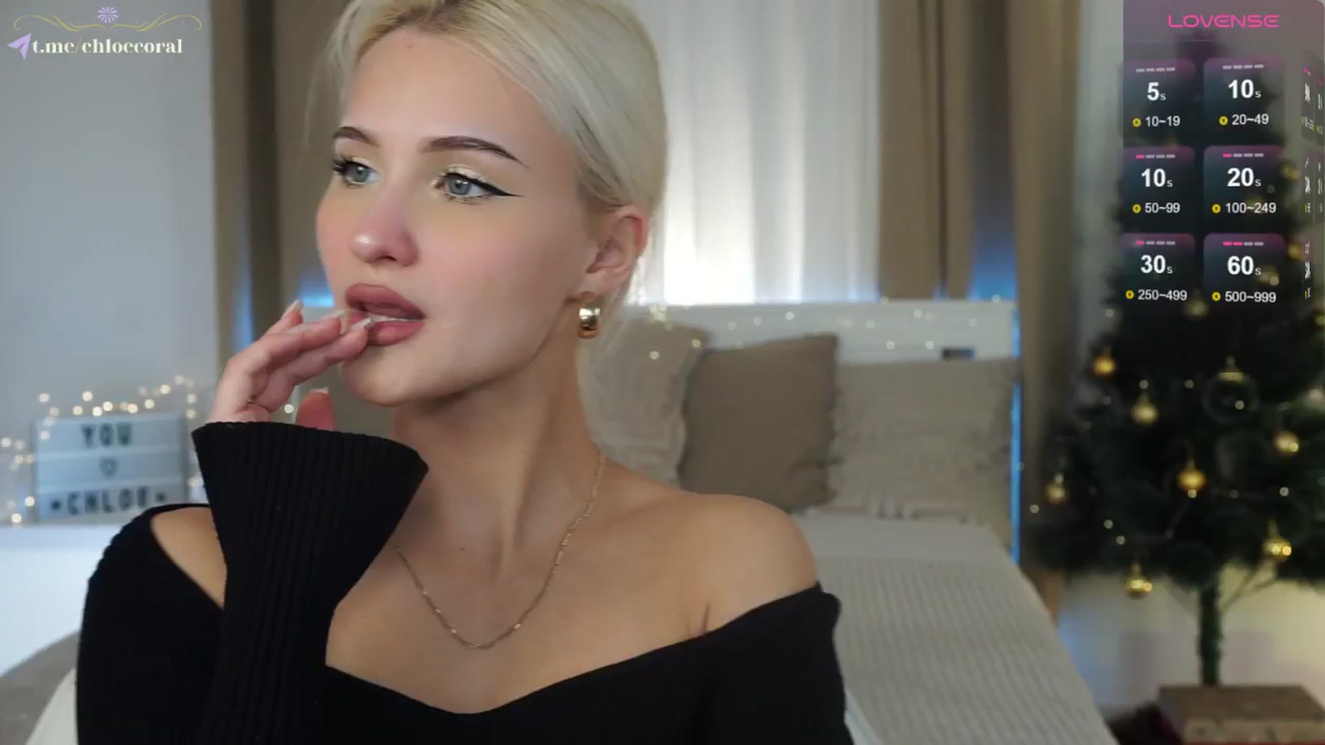 Gallery image thumbnail from ChloeCoral's myfreecams stream on, 12/12/2024, 19:20 image 18 of 20