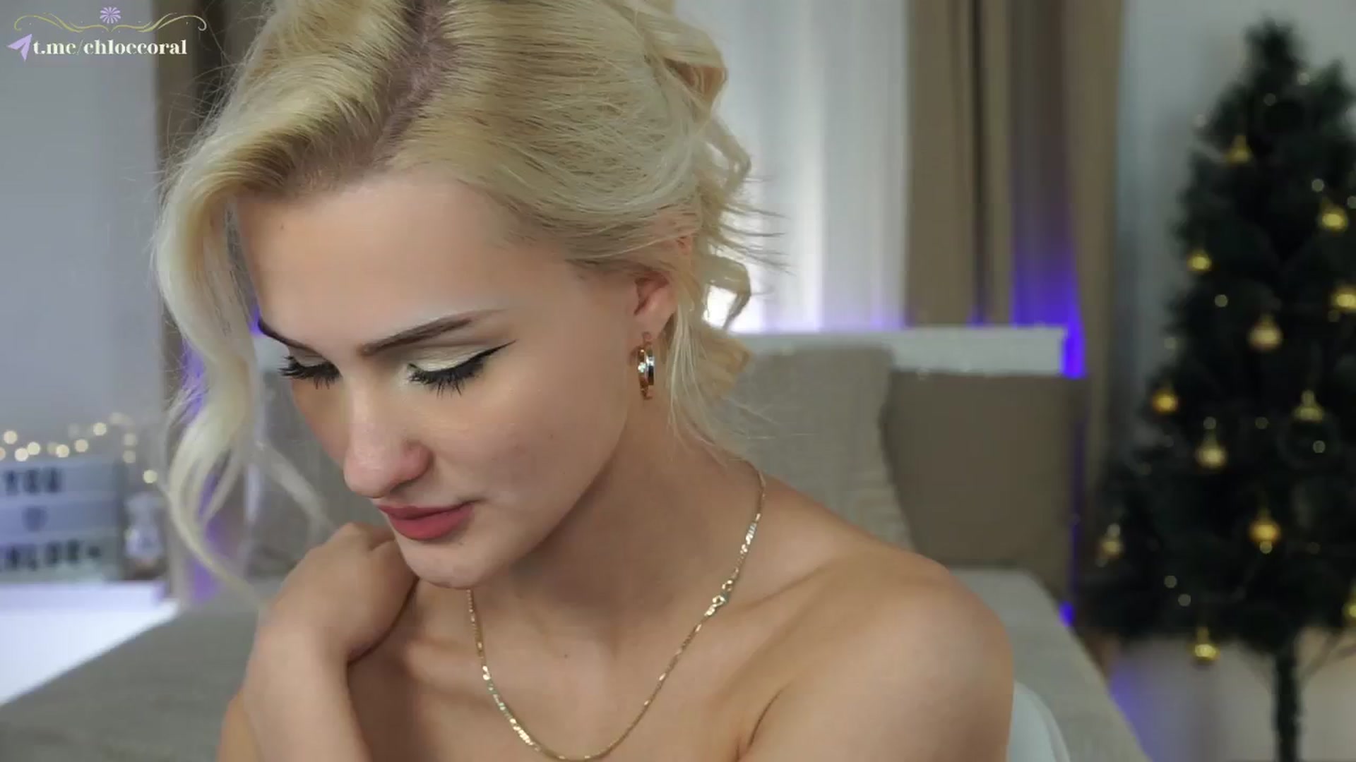 Gallery image thumbnail from ChloeCoral's myfreecams stream on, 12/13/2024, 13:54 image 17 of 20