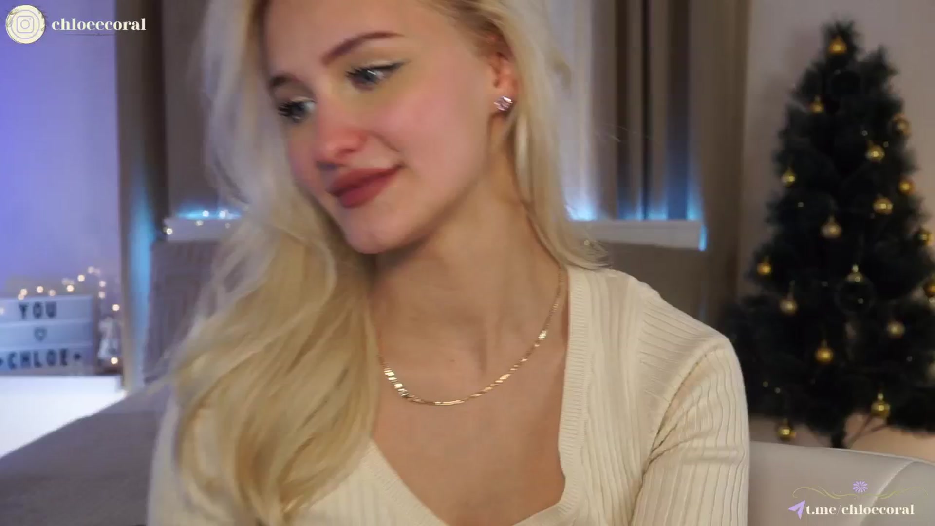 Gallery image thumbnail from ChloeCoral's myfreecams stream on, 12/24/2024, 24:08 image 2 of 20