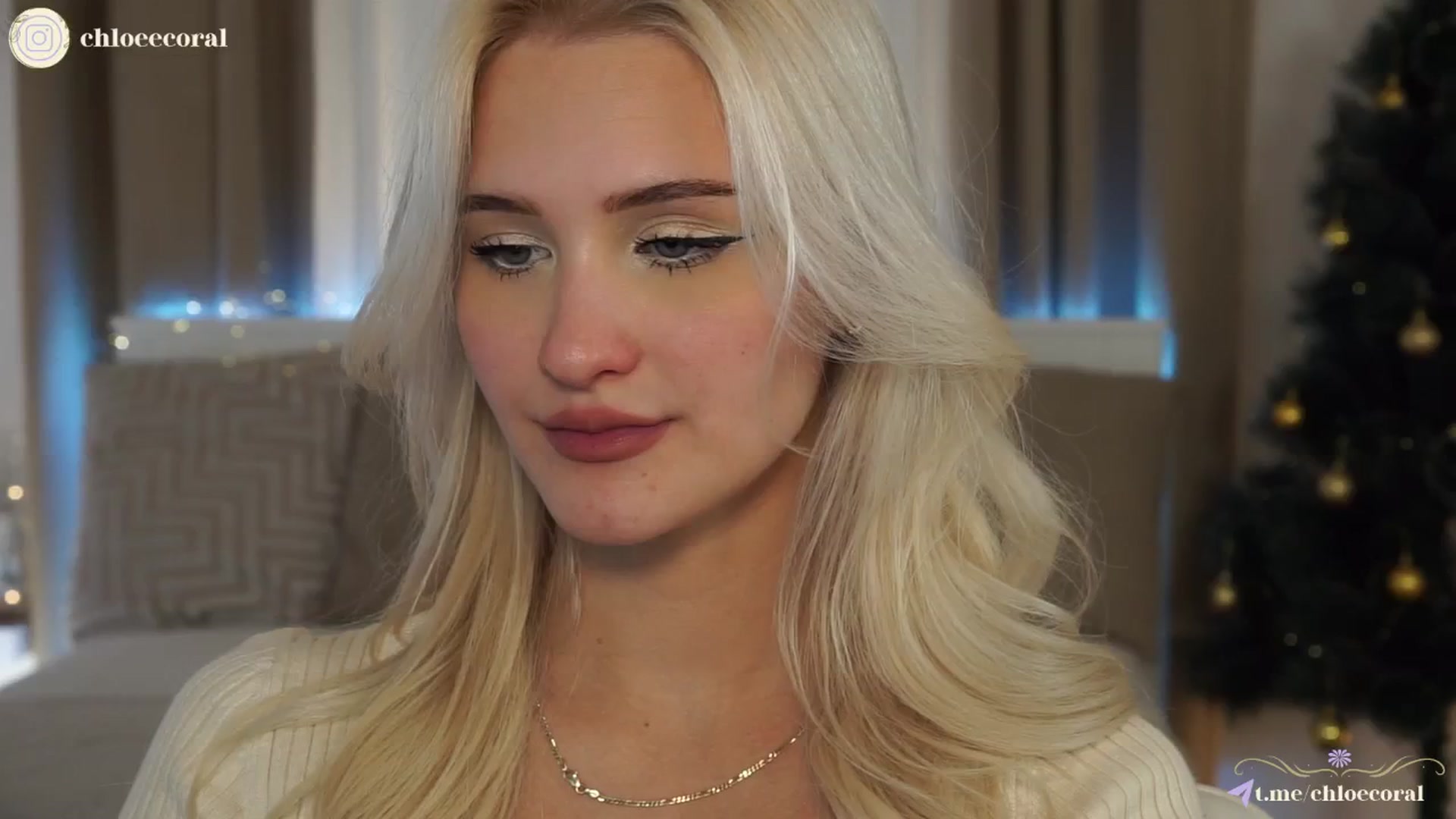 Gallery image thumbnail from ChloeCoral's myfreecams stream on, 12/24/2024, 24:08 image 5 of 20