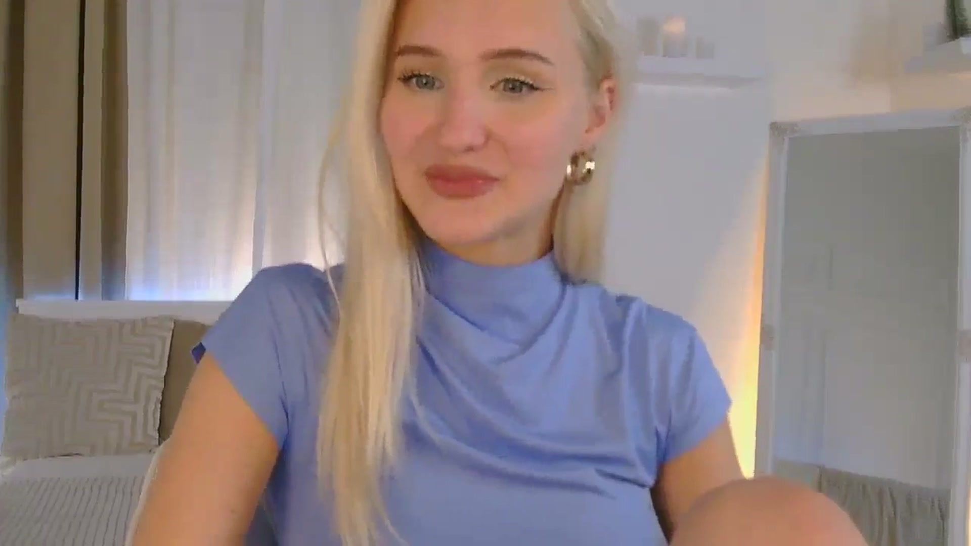 Gallery image thumbnail from ChloeCoral's myfreecams stream on, 12/28/2024, 23:20 image 20 of 20