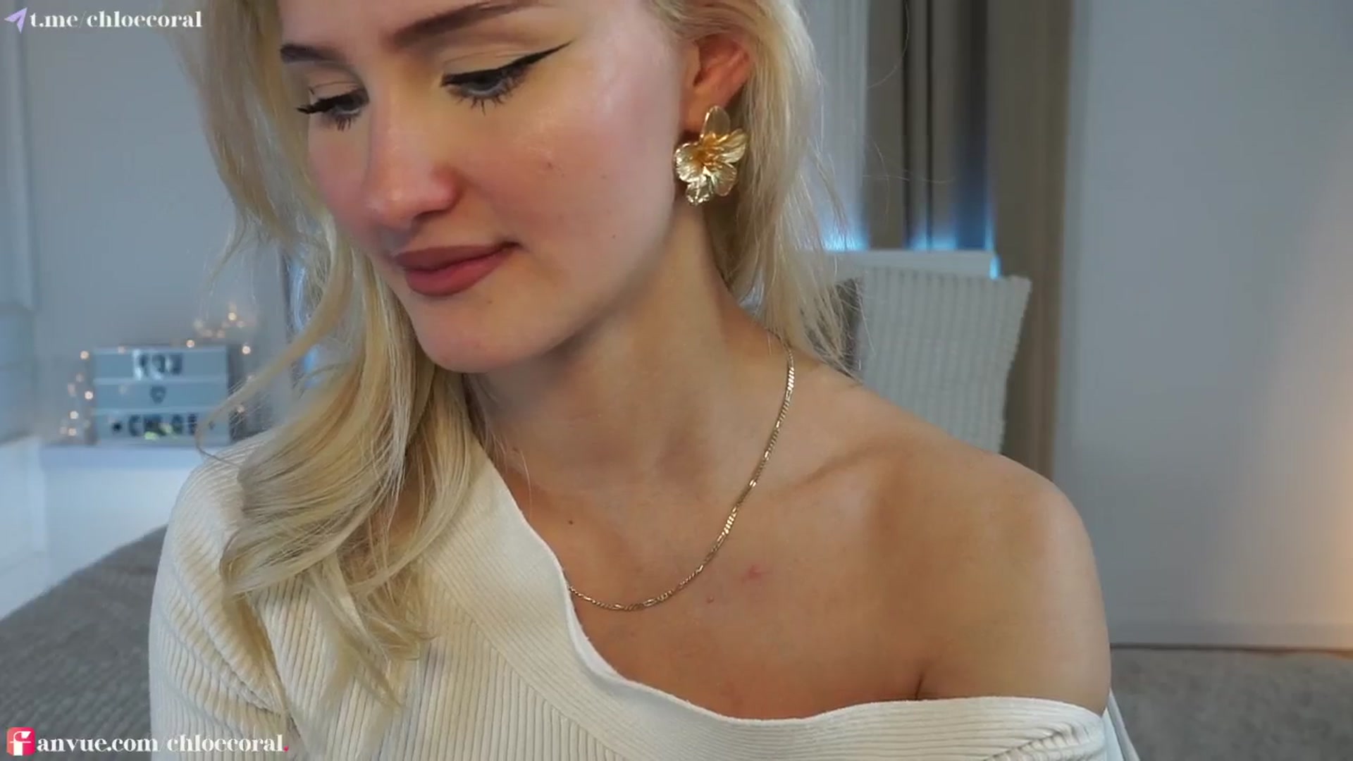 Gallery image thumbnail from ChloeCoral's myfreecams stream on, 02/01/2025, 21:26 image 13 of 20