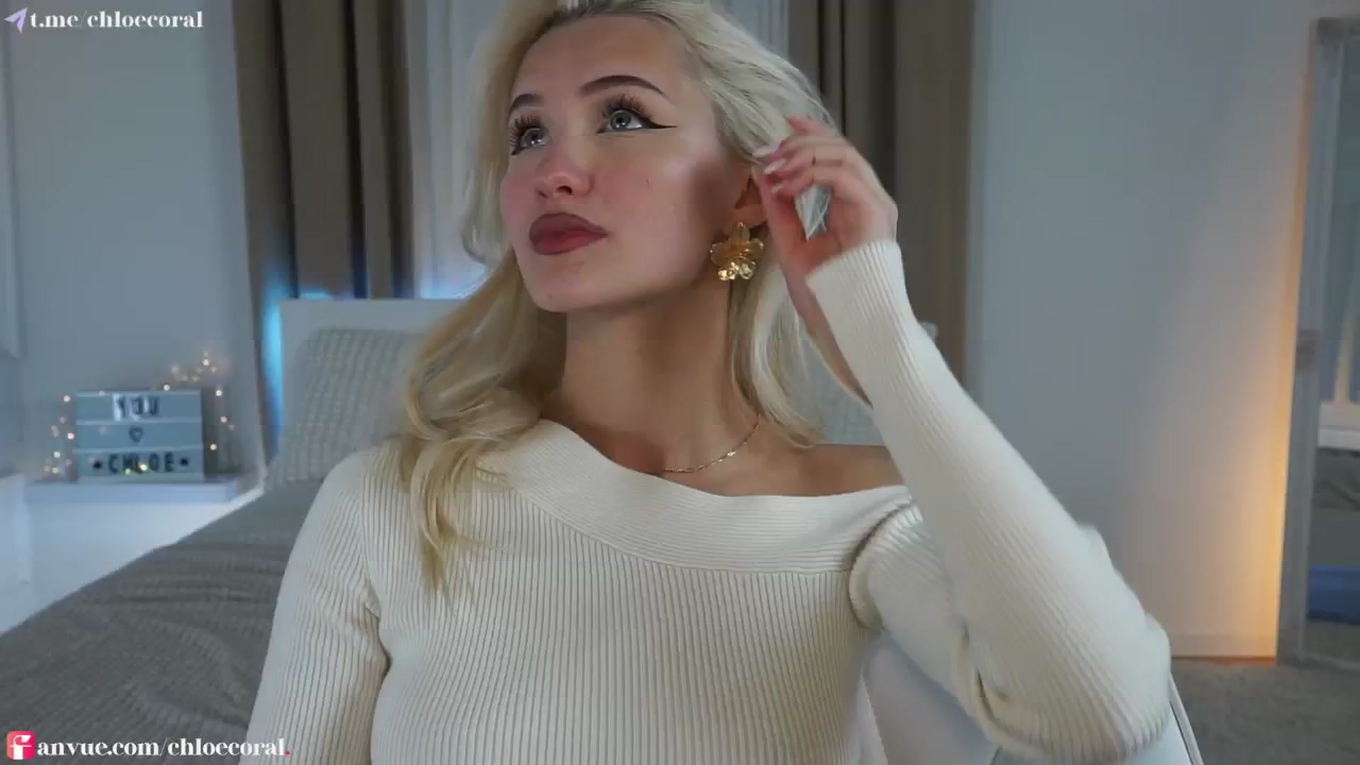 Gallery image thumbnail from ChloeCoral's myfreecams stream on, 02/01/2025, 23:15 image 14 of 20