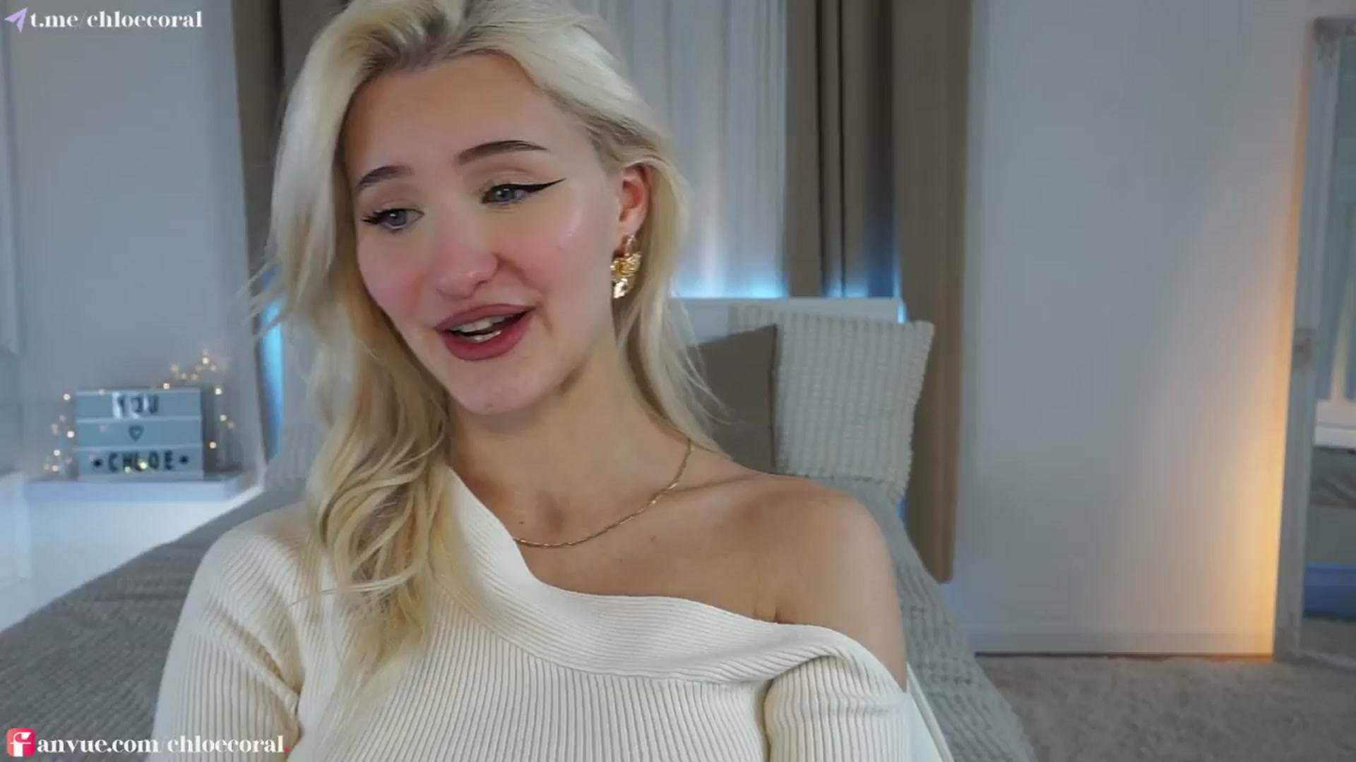 Gallery image thumbnail from ChloeCoral's myfreecams stream on, 02/01/2025, 23:15 image 3 of 20