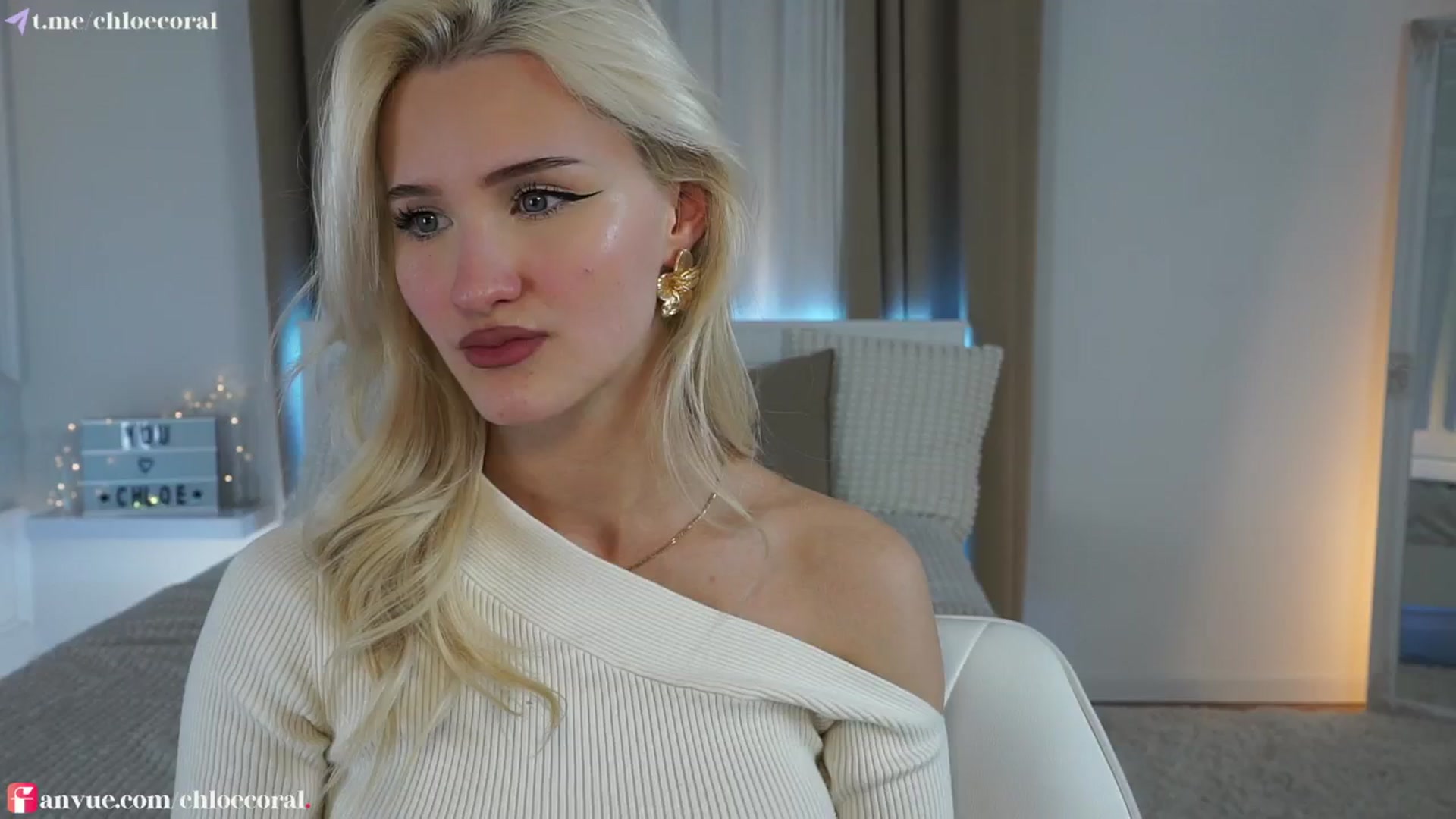 Gallery image thumbnail from ChloeCoral's myfreecams stream on, 02/01/2025, 23:15 image 7 of 20