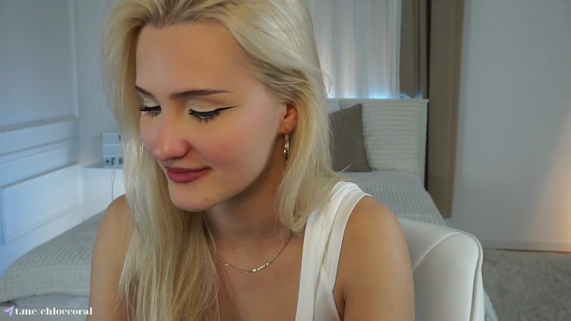 Gallery image thumbnail from ChloeCoral's myfreecams stream on, 02/24/2025, 22:59 image 19 of 20