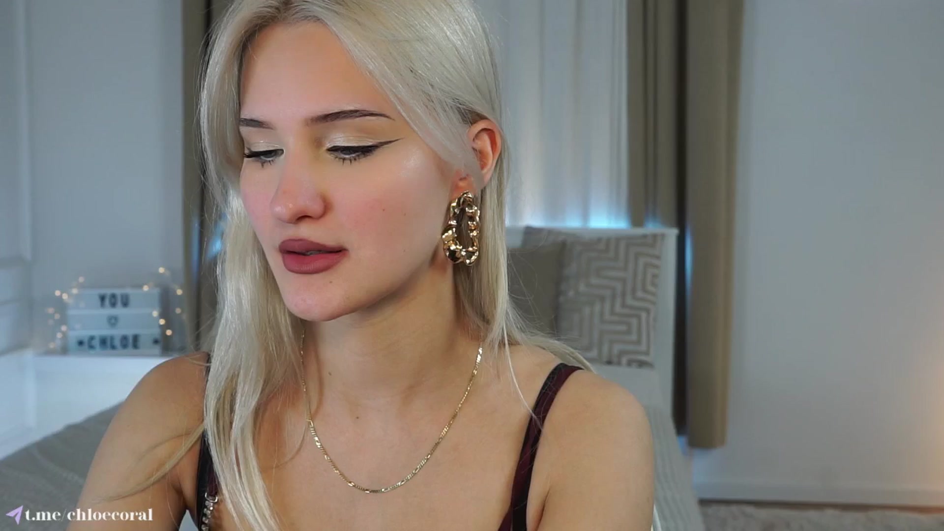 Gallery image thumbnail from ChloeCoral's myfreecams stream on, 03/08/2025, 24:13 image 17 of 20