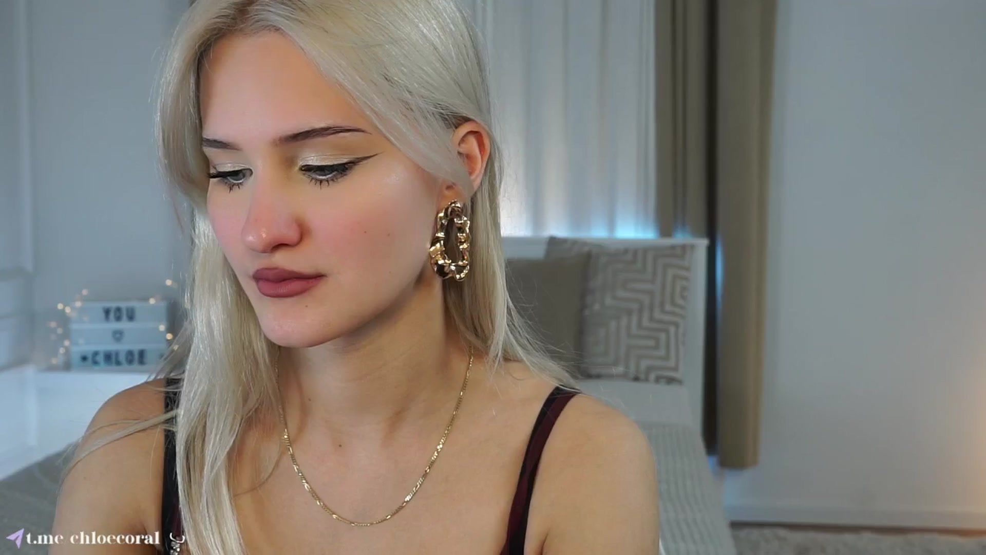 Gallery image thumbnail from ChloeCoral's myfreecams stream on, 03/08/2025, 24:13 image 16 of 20