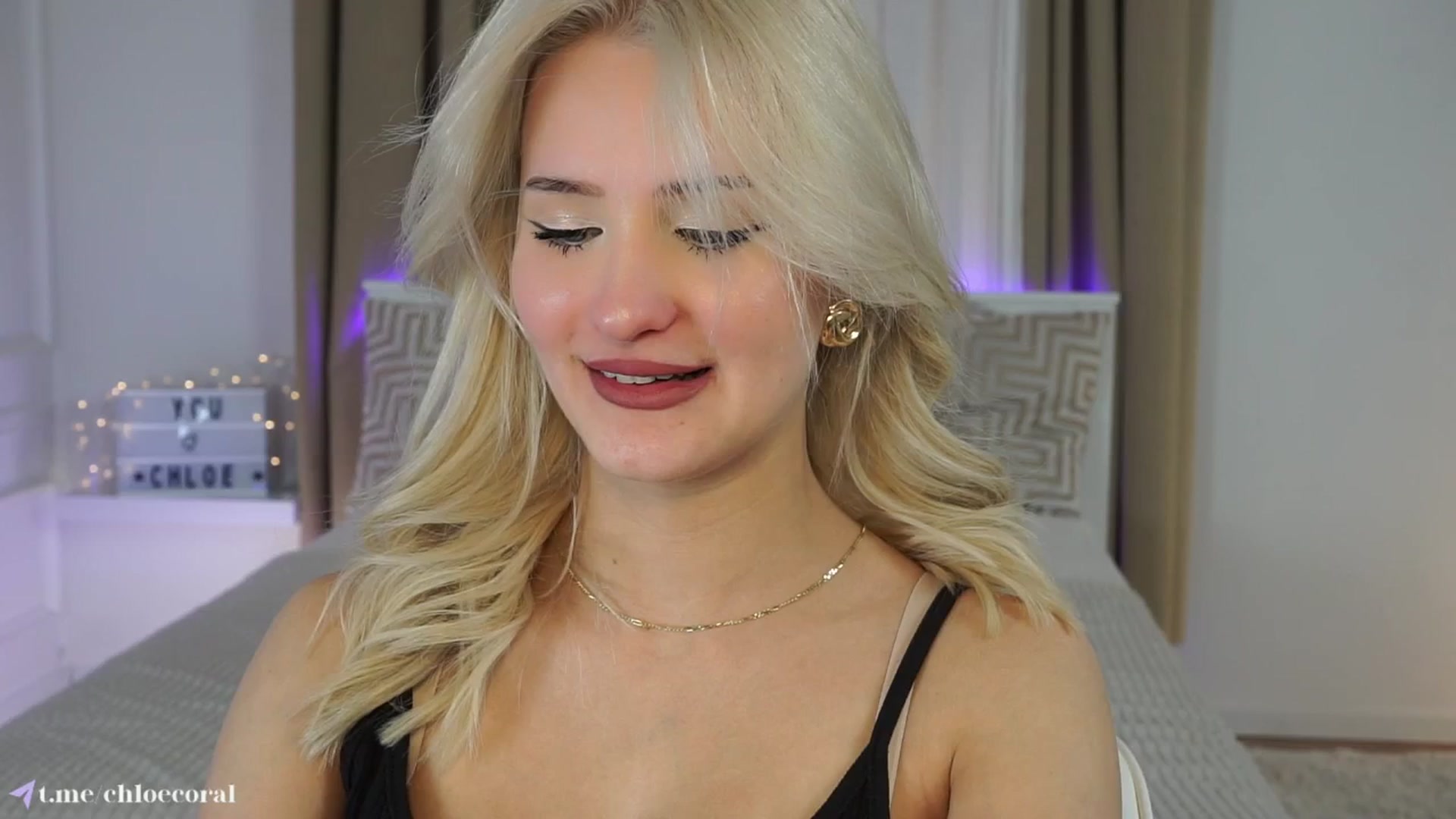 Gallery image thumbnail from ChloeCoral's myfreecams stream on, 03/08/2025, 17:49 image 8 of 20
