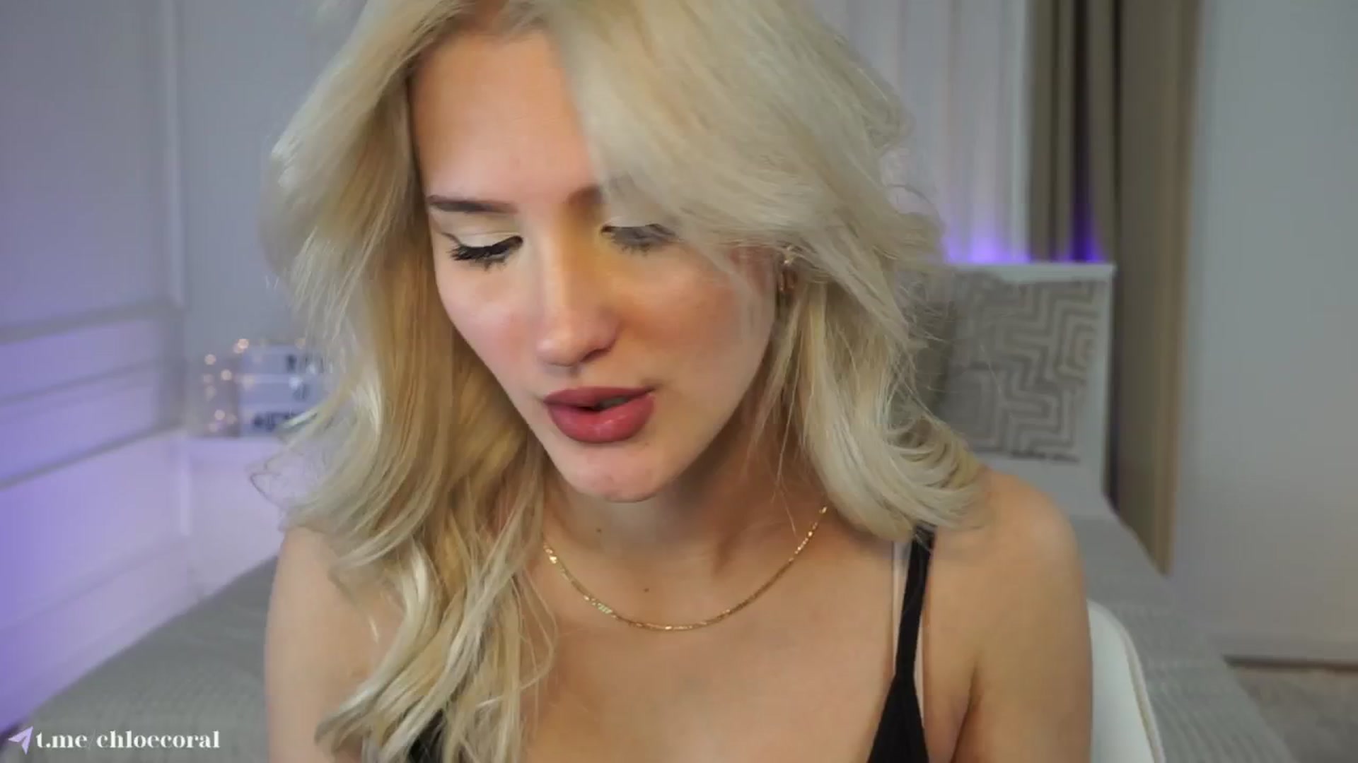 Gallery image thumbnail from ChloeCoral's myfreecams stream on, 03/08/2025, 17:49 image 1 of 20
