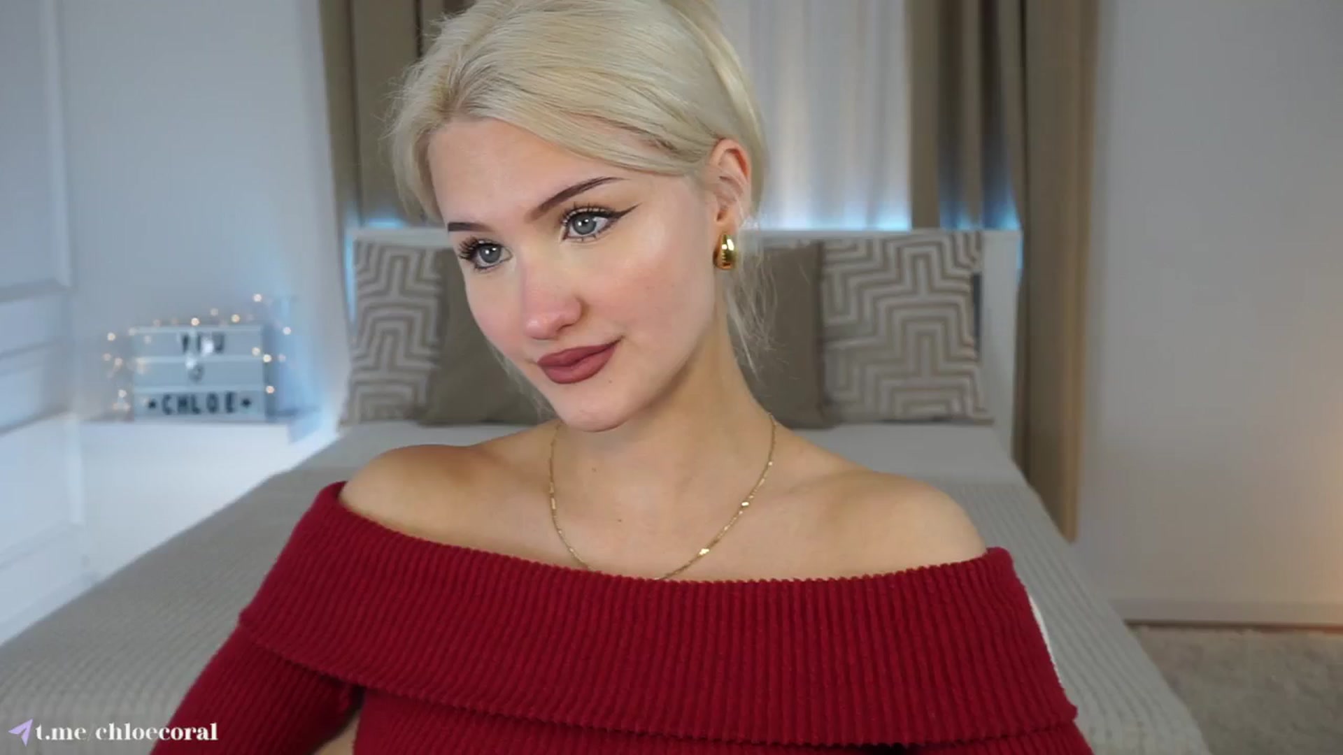 Gallery image thumbnail from ChloeCoral's myfreecams stream on, 03/11/2025, 17:44 image 10 of 20