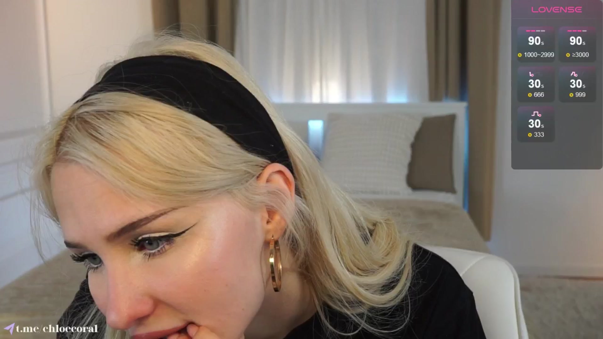 Gallery image thumbnail from ChloeCoral's myfreecams stream on, 04/04/2025, 20:17 image 3 of 20