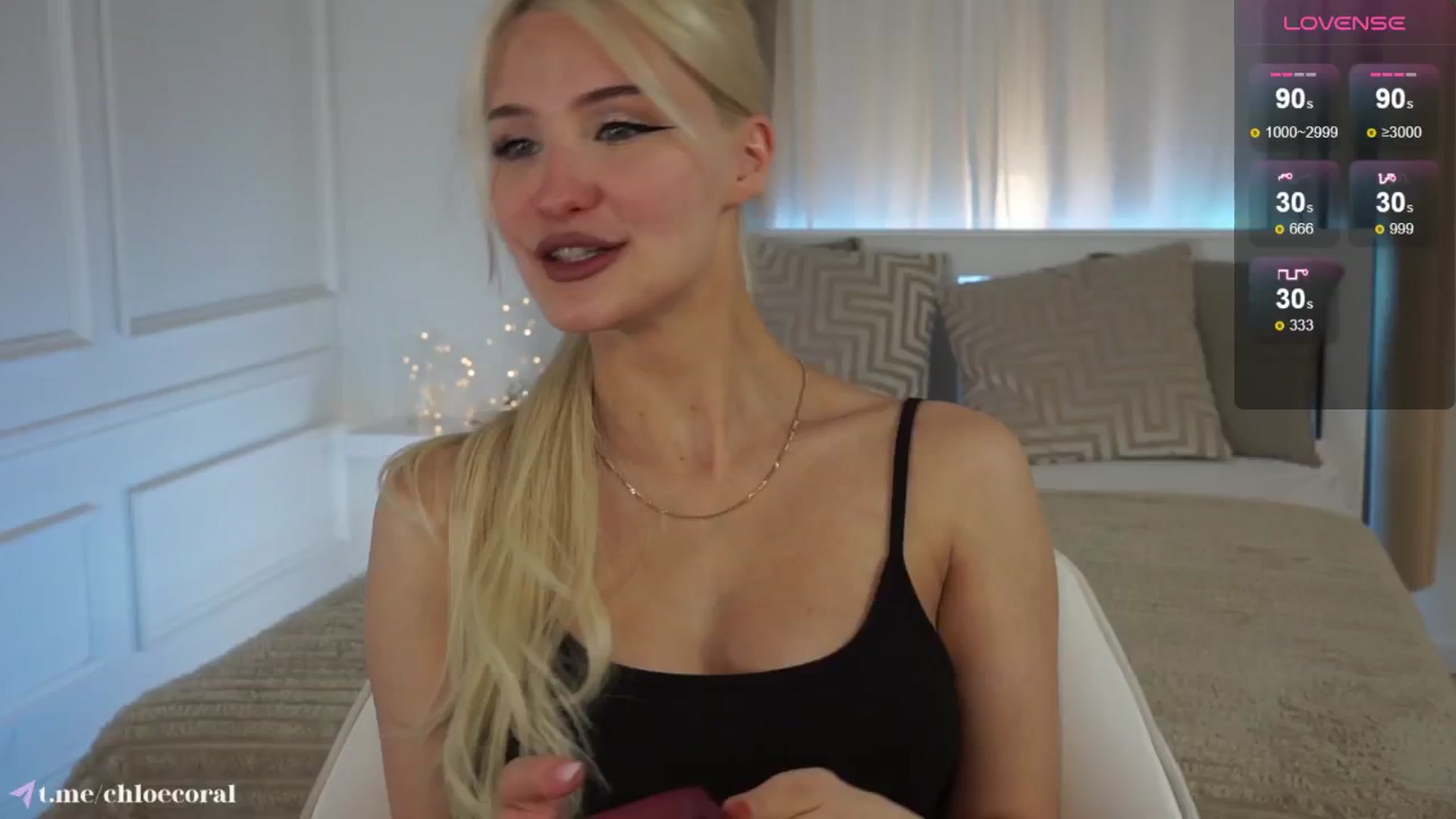 Gallery image thumbnail from ChloeCoral's myfreecams stream on, 04/10/2025, 17:32 image 15 of 20