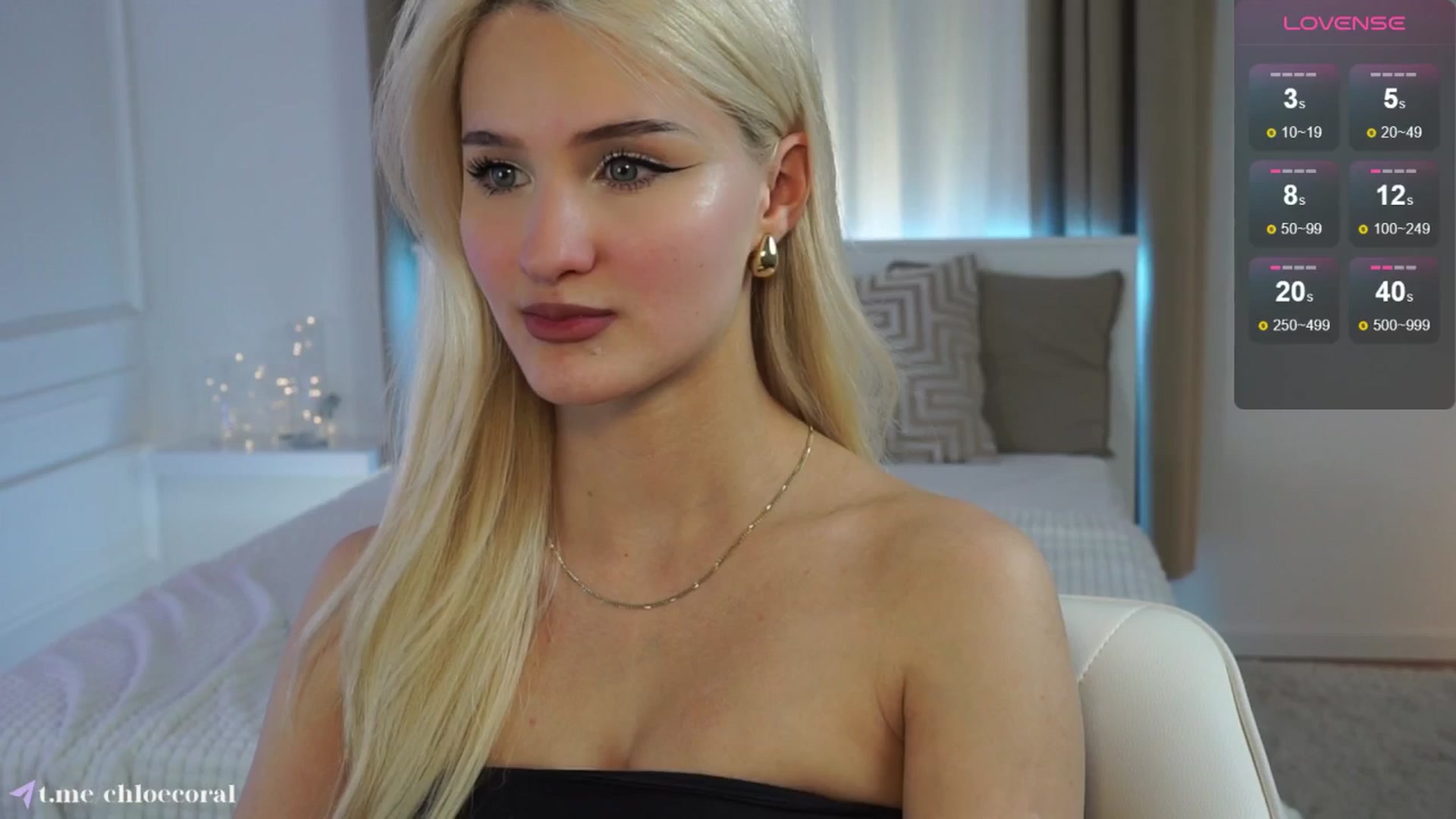 Gallery image thumbnail from ChloeCoral's myfreecams stream on, 04/20/2025, 20:13 image 10 of 20