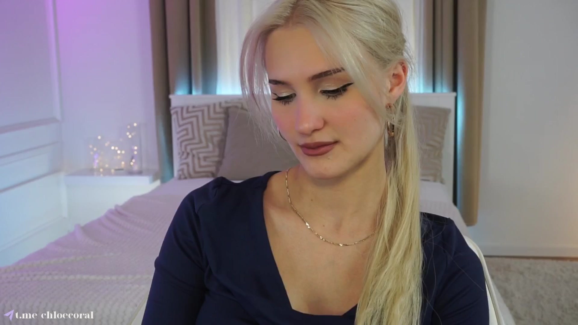 Gallery image thumbnail from ChloeCoral's myfreecams stream on, 04/26/2025, 18:38 image 10 of 20