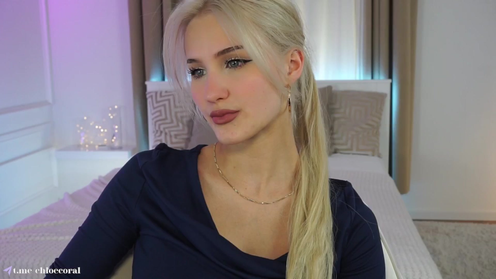 Gallery image thumbnail from ChloeCoral's myfreecams stream on, 04/26/2025, 18:38 image 9 of 20