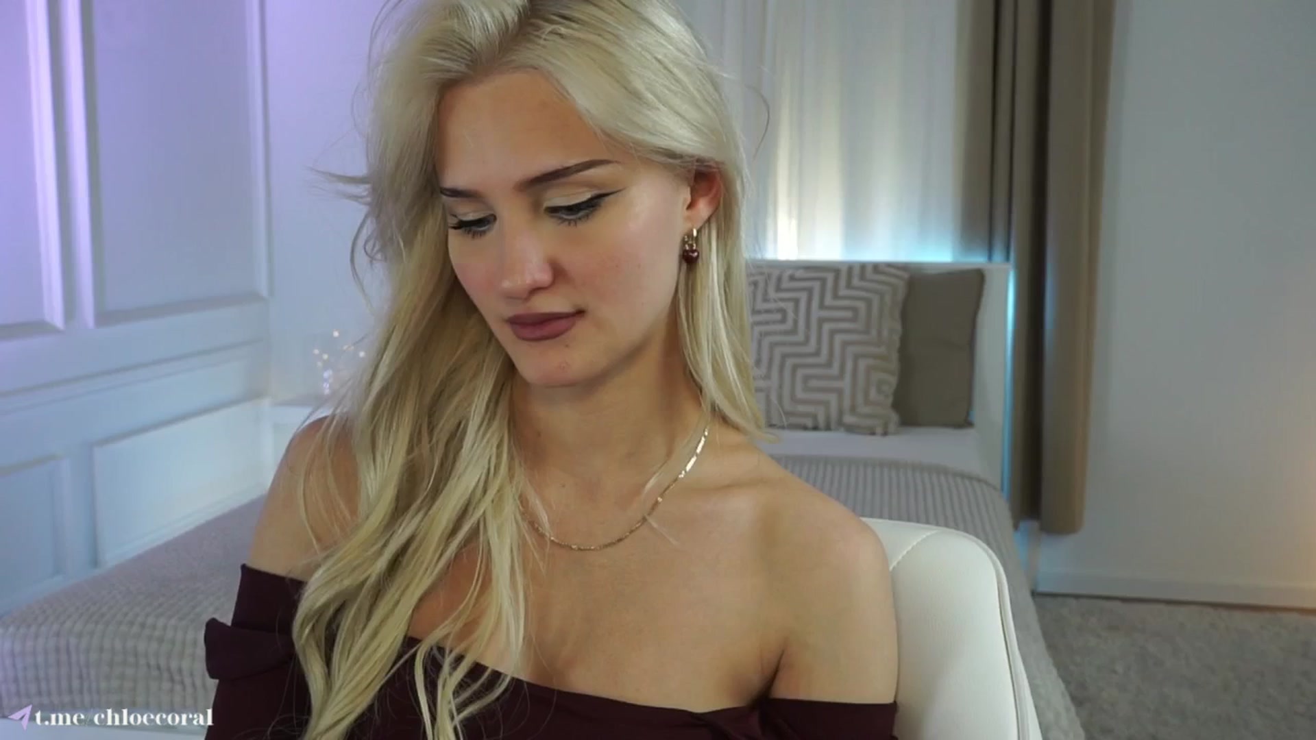 Gallery image thumbnail from ChloeCoral's myfreecams stream on, 04/30/2025, 22:05 image 2 of 20