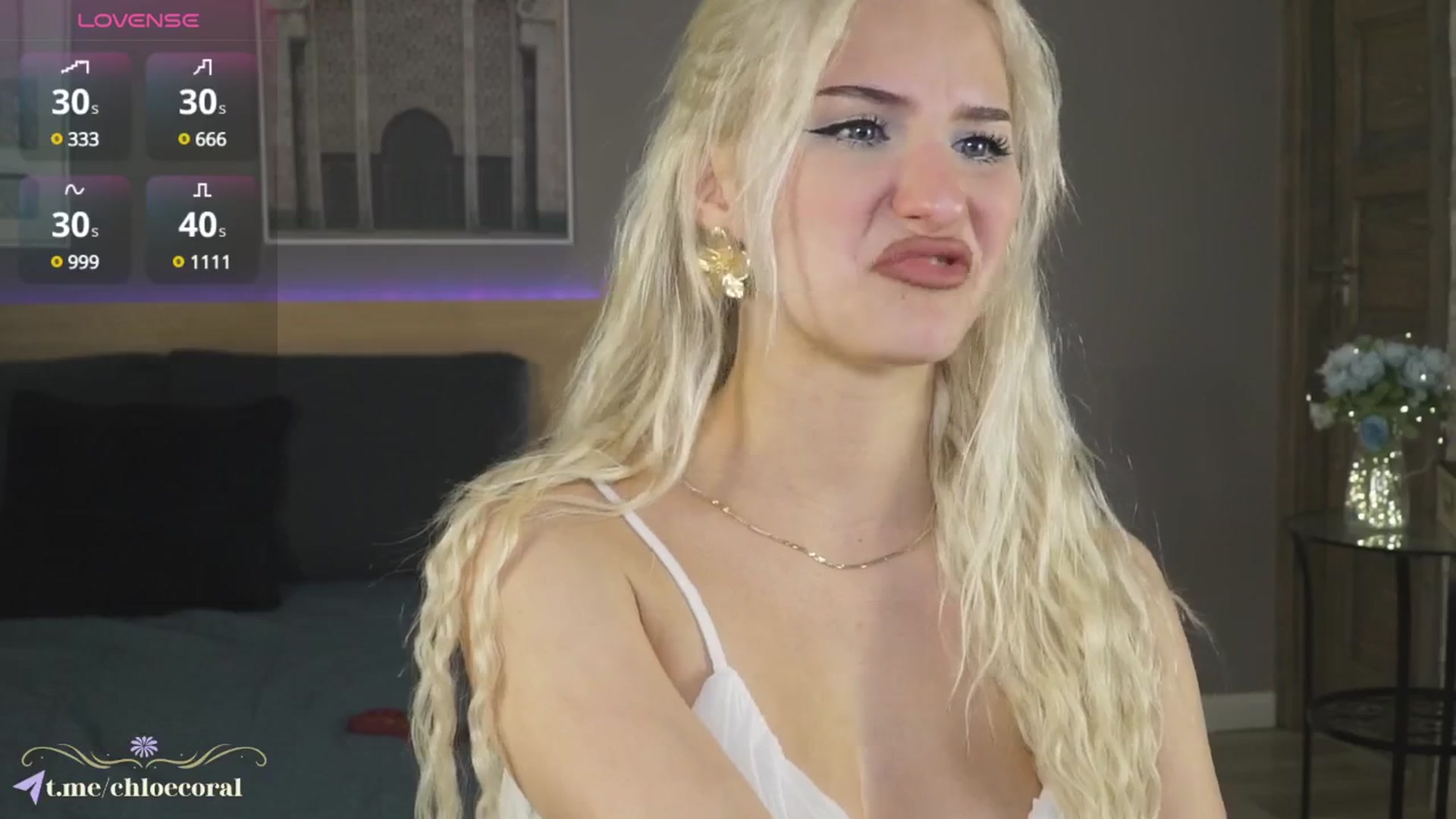 Gallery image thumbnail from ChloeCoral's myfreecams stream on, 05/28/2025, 20:45 image 15 of 20