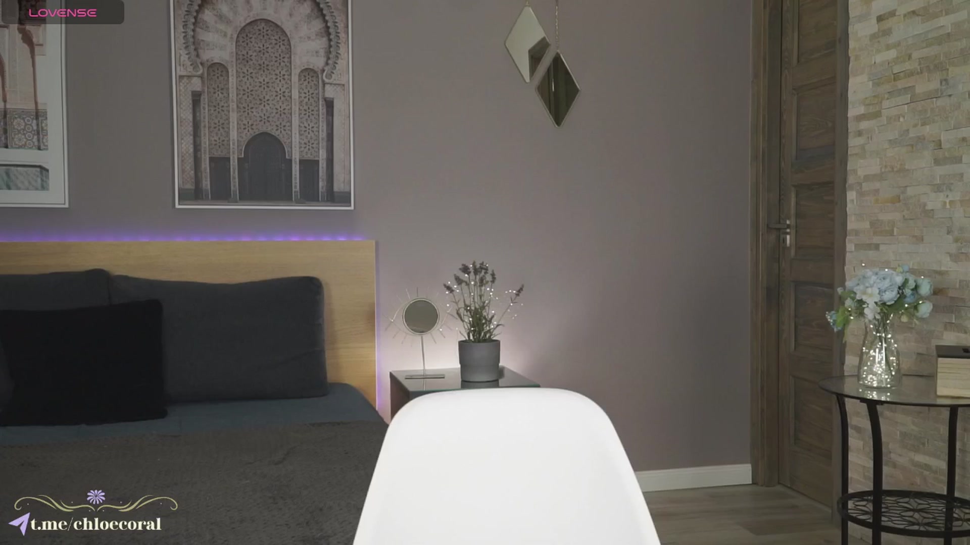 Gallery image thumbnail from ChloeCoral's myfreecams stream on, 06/17/2025, 19:23 image 19 of 20
