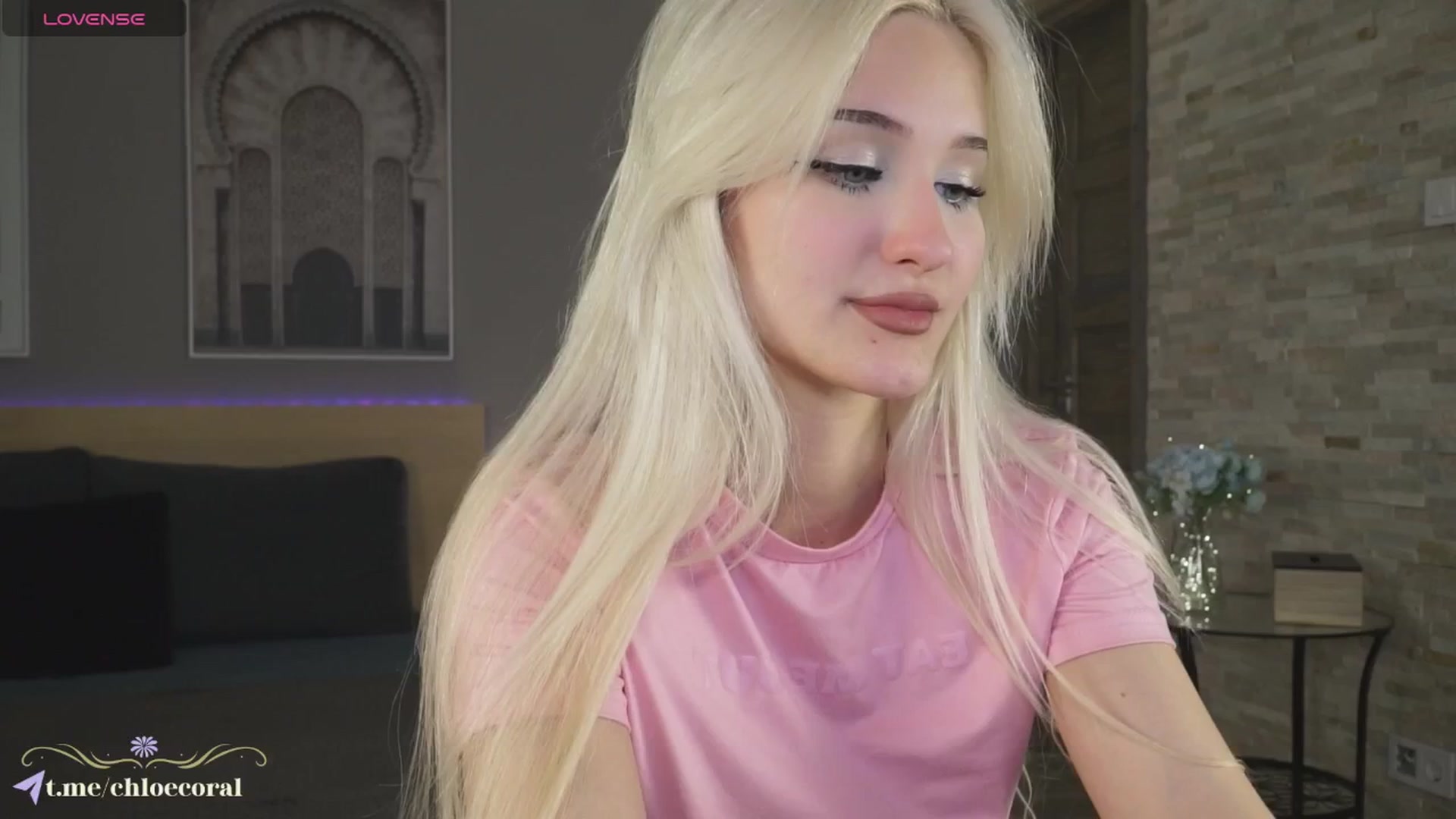 Gallery image thumbnail from ChloeCoral's myfreecams stream on, 06/17/2025, 19:23 image 1 of 20
