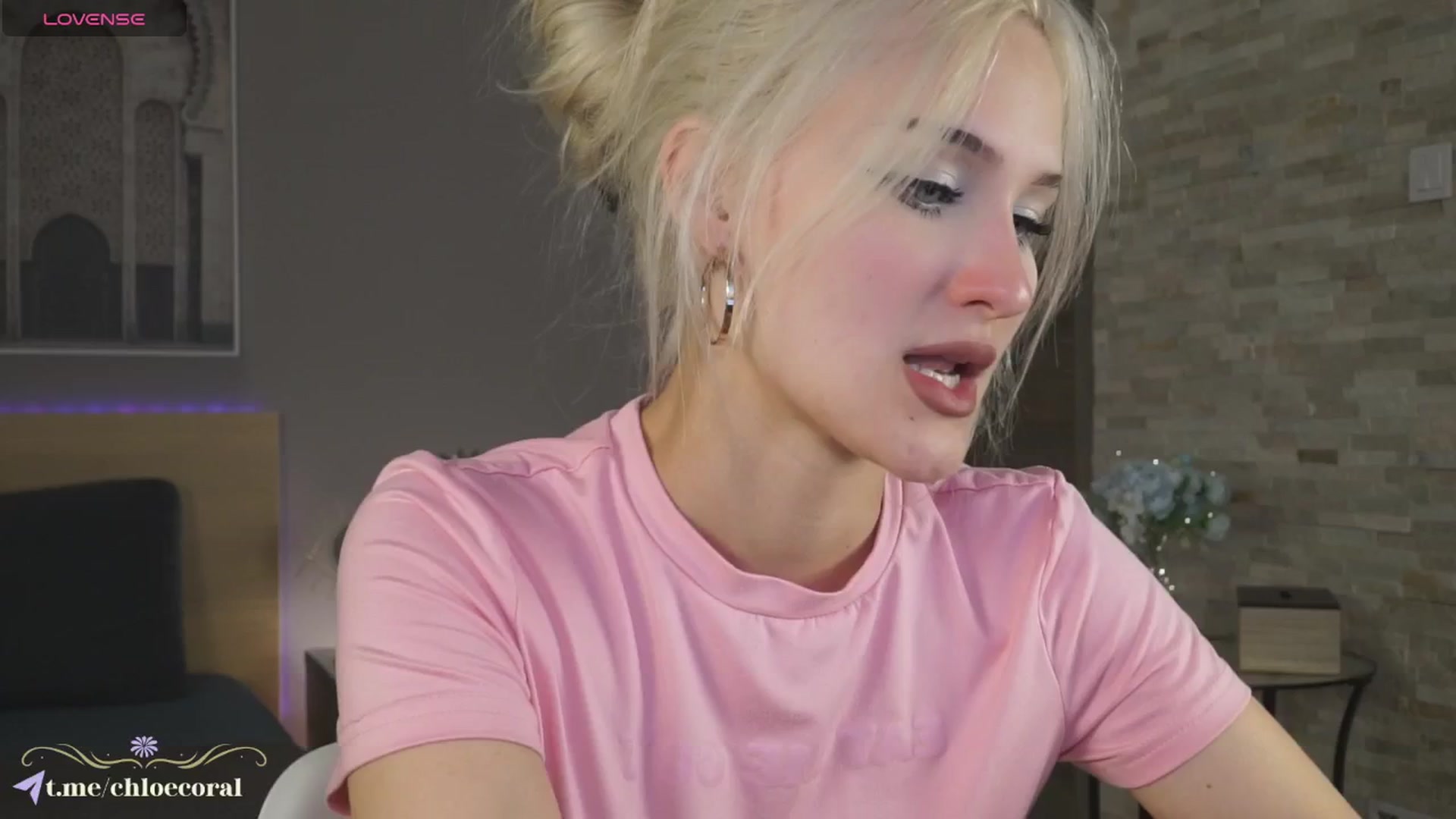 Gallery image thumbnail from ChloeCoral's myfreecams stream on, 06/17/2025, 20:30 image 1 of 20
