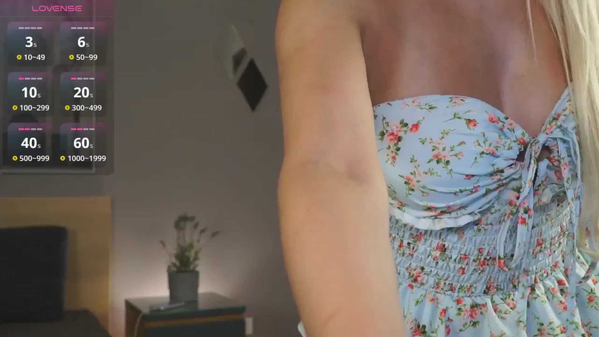 Gallery image thumbnail from ChloeCoral's myfreecams stream on, 08/09/2025, 19:47 image 8 of 20