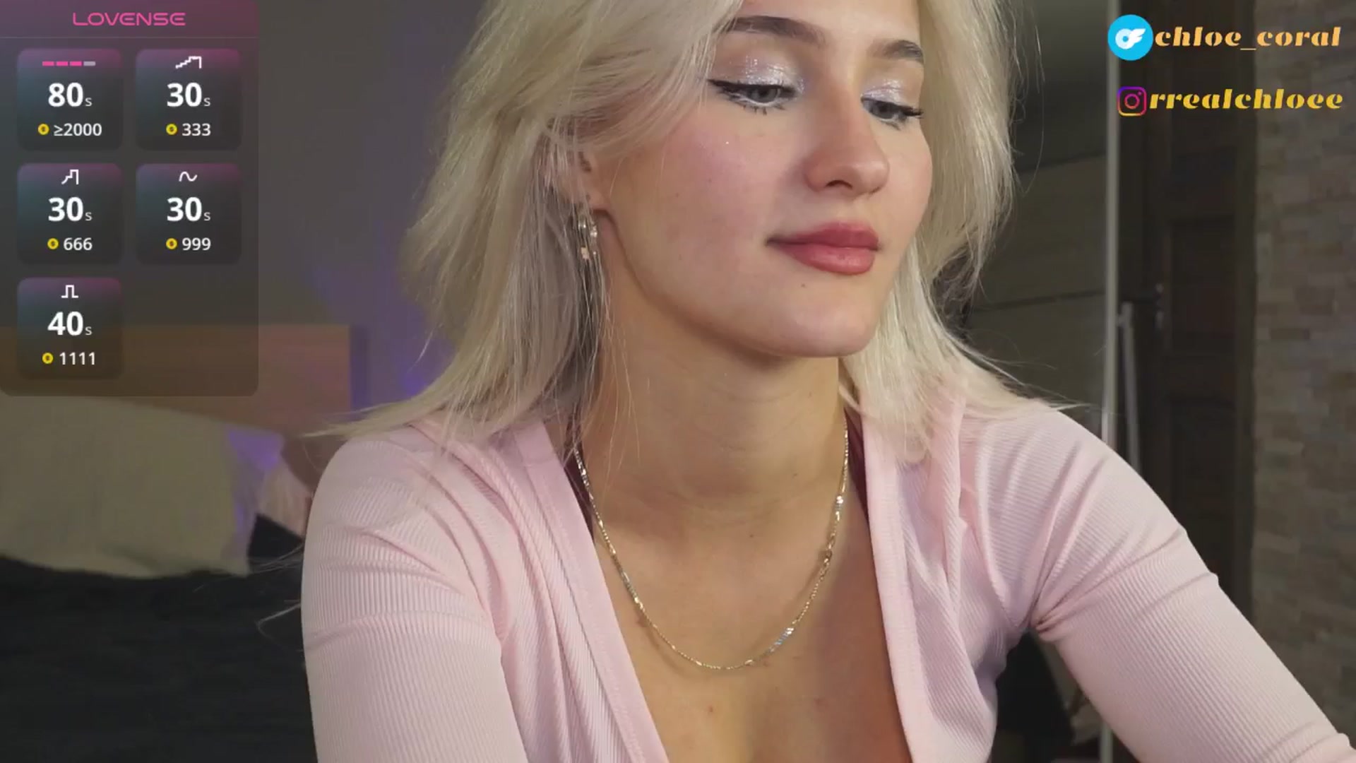 Gallery image thumbnail from ChloeCoral's myfreecams stream on, 11/26/2025, 01:11 image 17 of 20