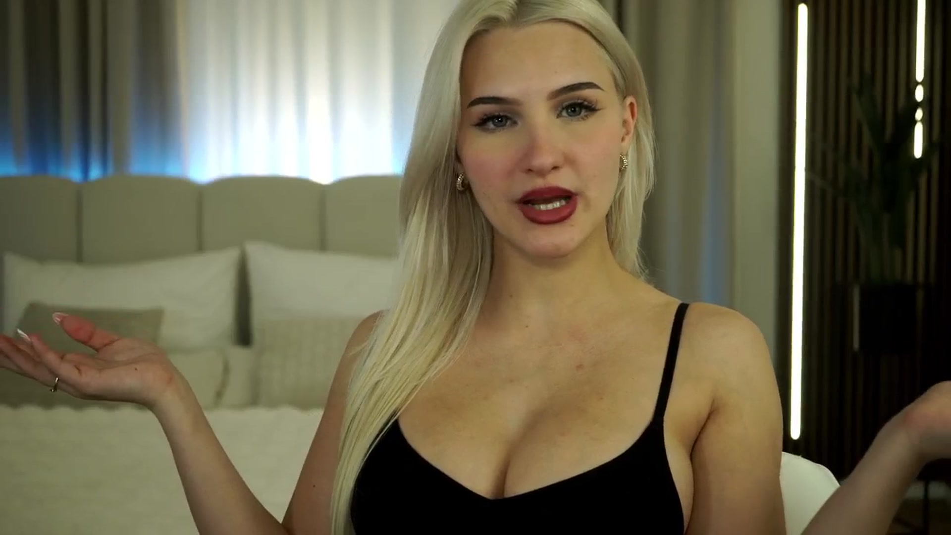 Gallery image thumbnail from ChloeCoral's myfreecams stream on, 02/07/2026, 21:49 image 12 of 20