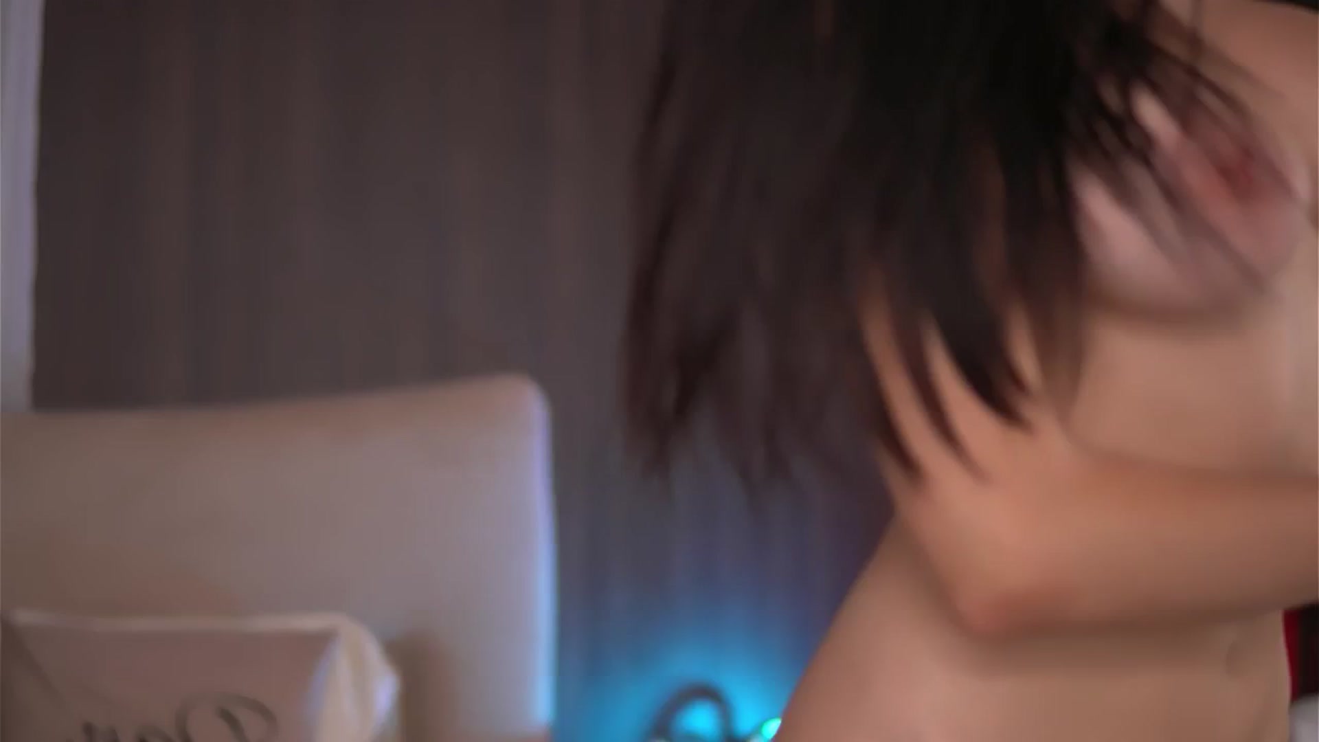 Gallery image thumbnail from ChloeDevine's myfreecams stream on, 10/21/2025, 13:10 image 3 of 20