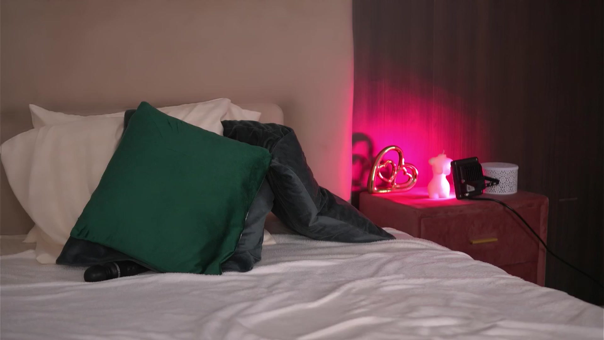 Gallery image thumbnail from ChloeDevine's myfreecams stream on, 11/14/2025, 14:11 image 16 of 20