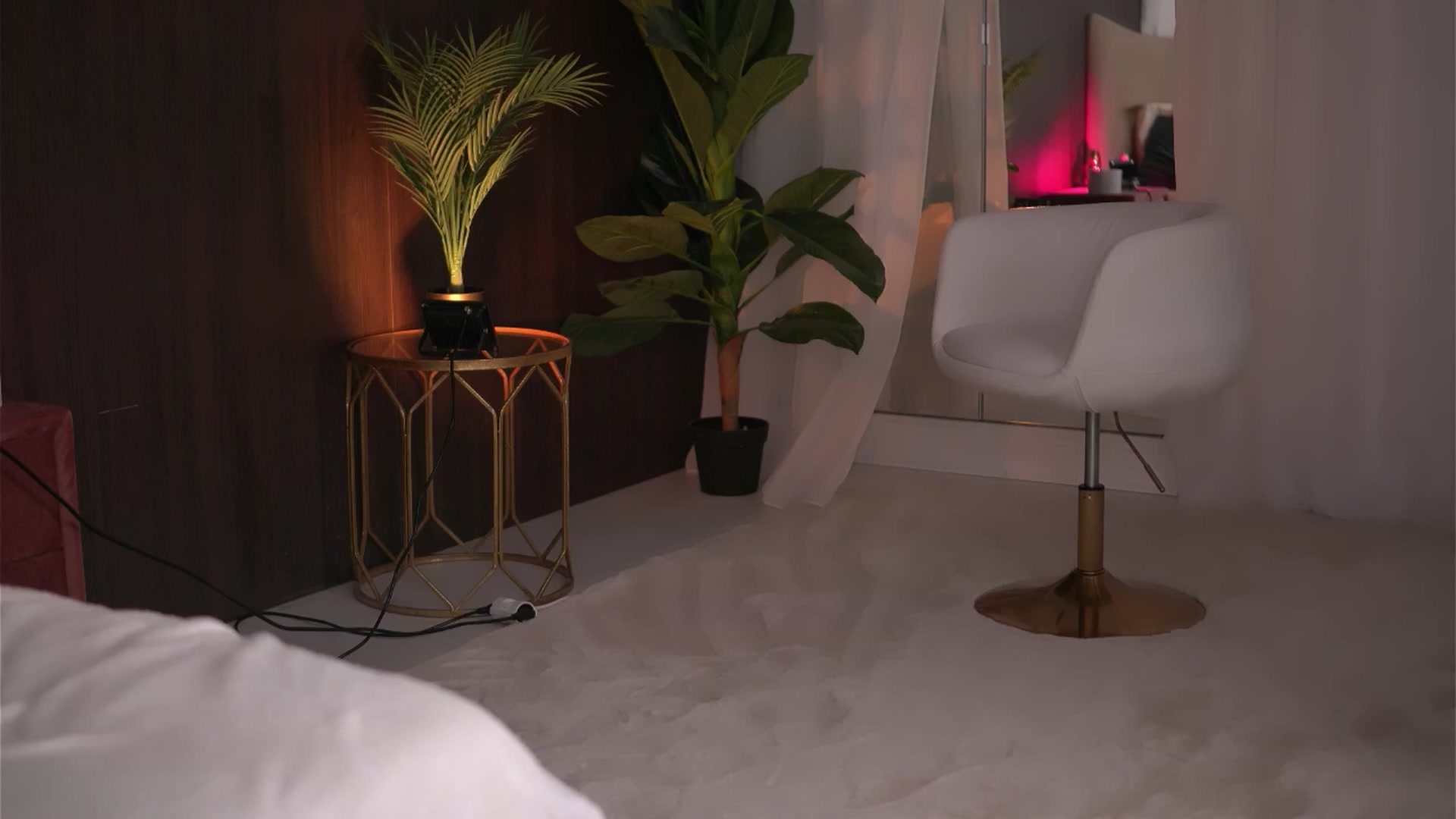 Gallery image thumbnail from ChloeDevine's myfreecams stream on, 11/14/2025, 15:38 image 18 of 20