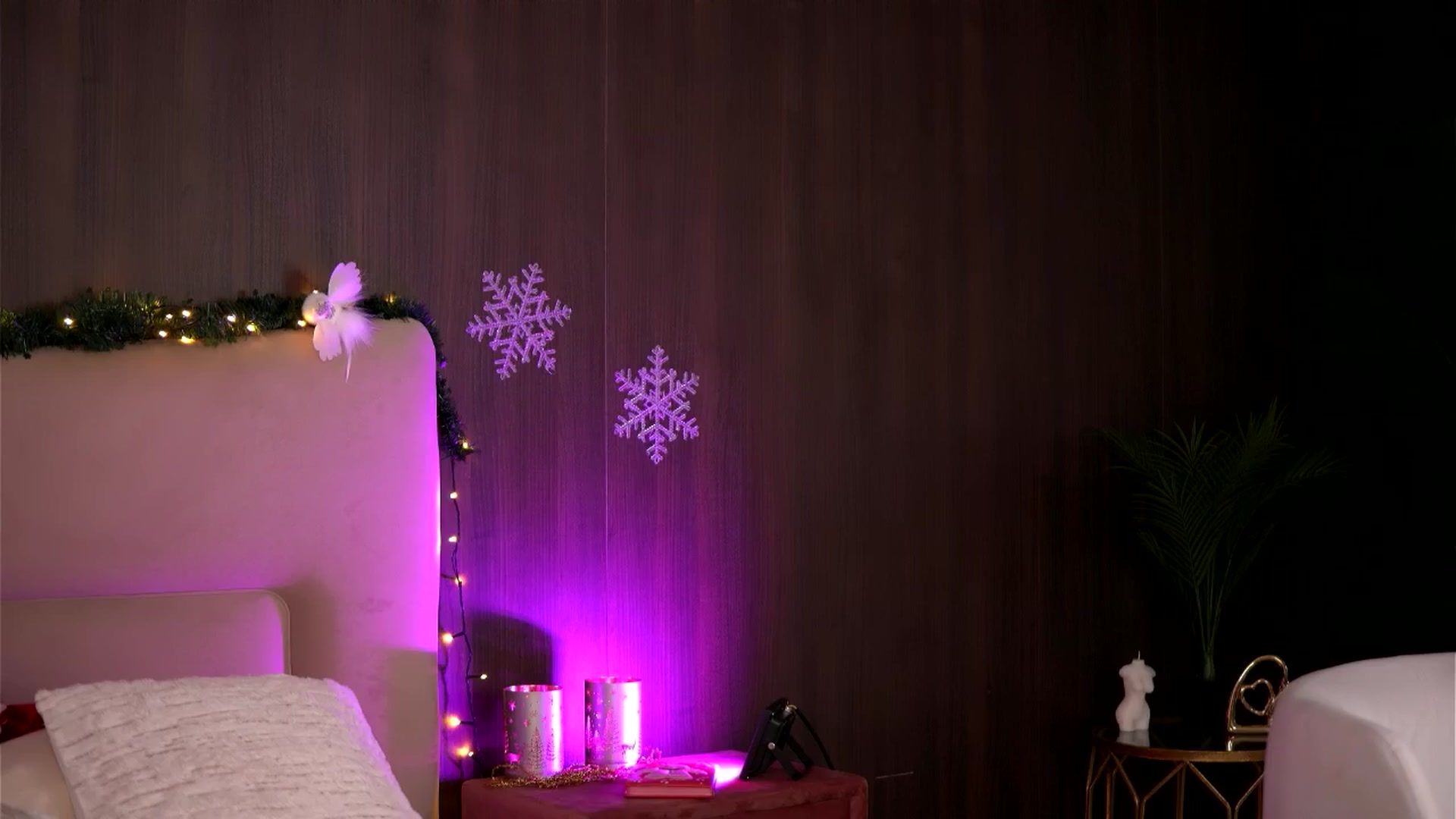 Gallery image thumbnail from ChloeDevine's myfreecams stream on, 12/09/2025, 09:01 image 1 of 20