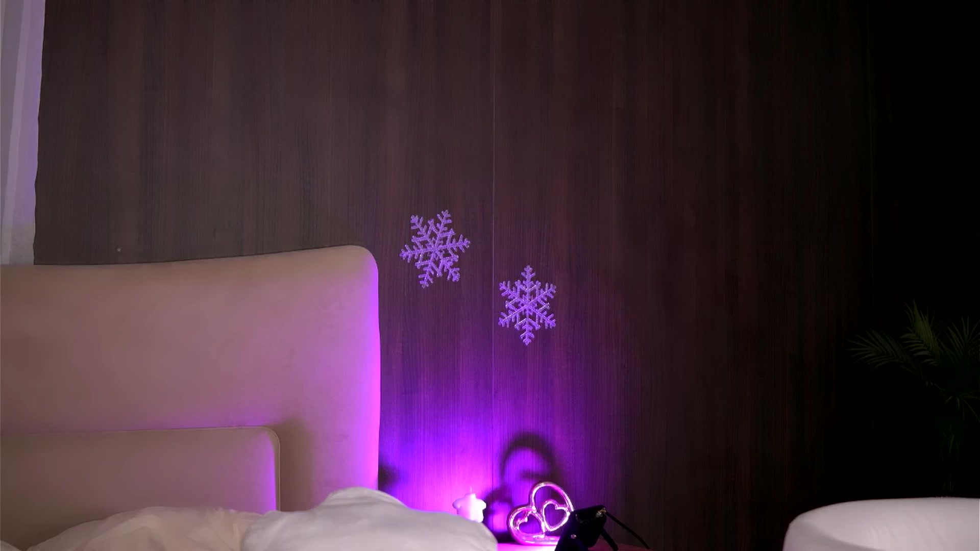 Gallery image thumbnail from ChloeDevine's myfreecams stream on, 01/12/2026, 14:46 image 14 of 20