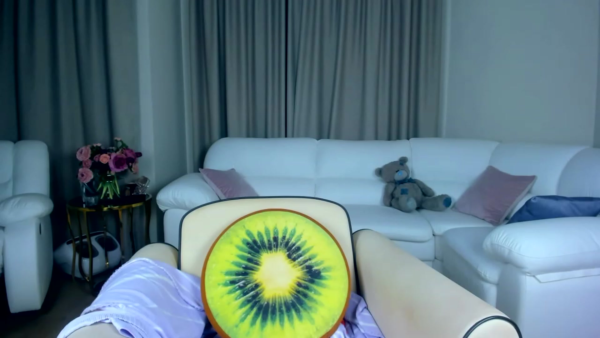 Gallery image thumbnail from ChloeJakson's myfreecams stream on, 11/15/2022, 20:38 image 10 of 20